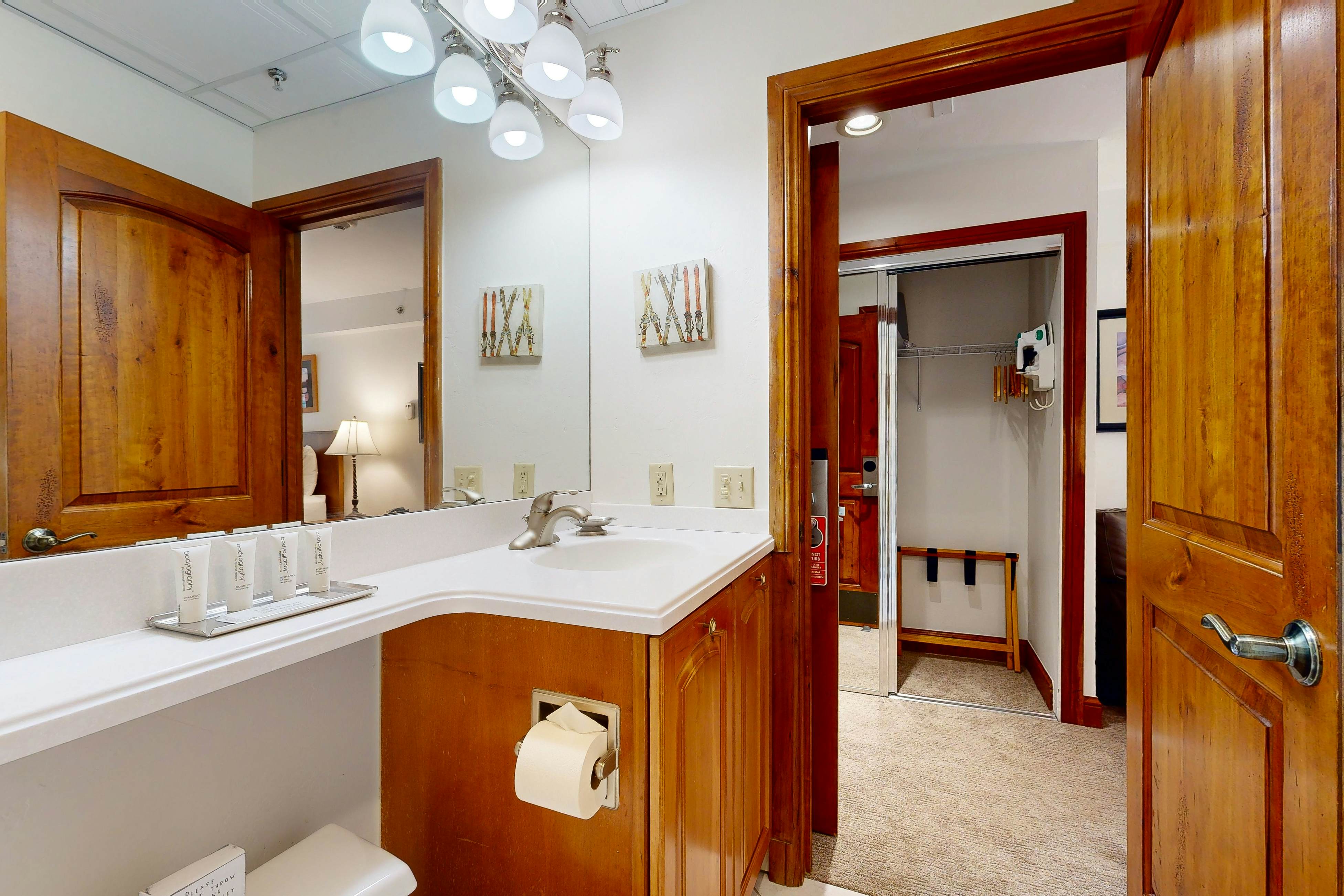 Lion Square Lodge South 176