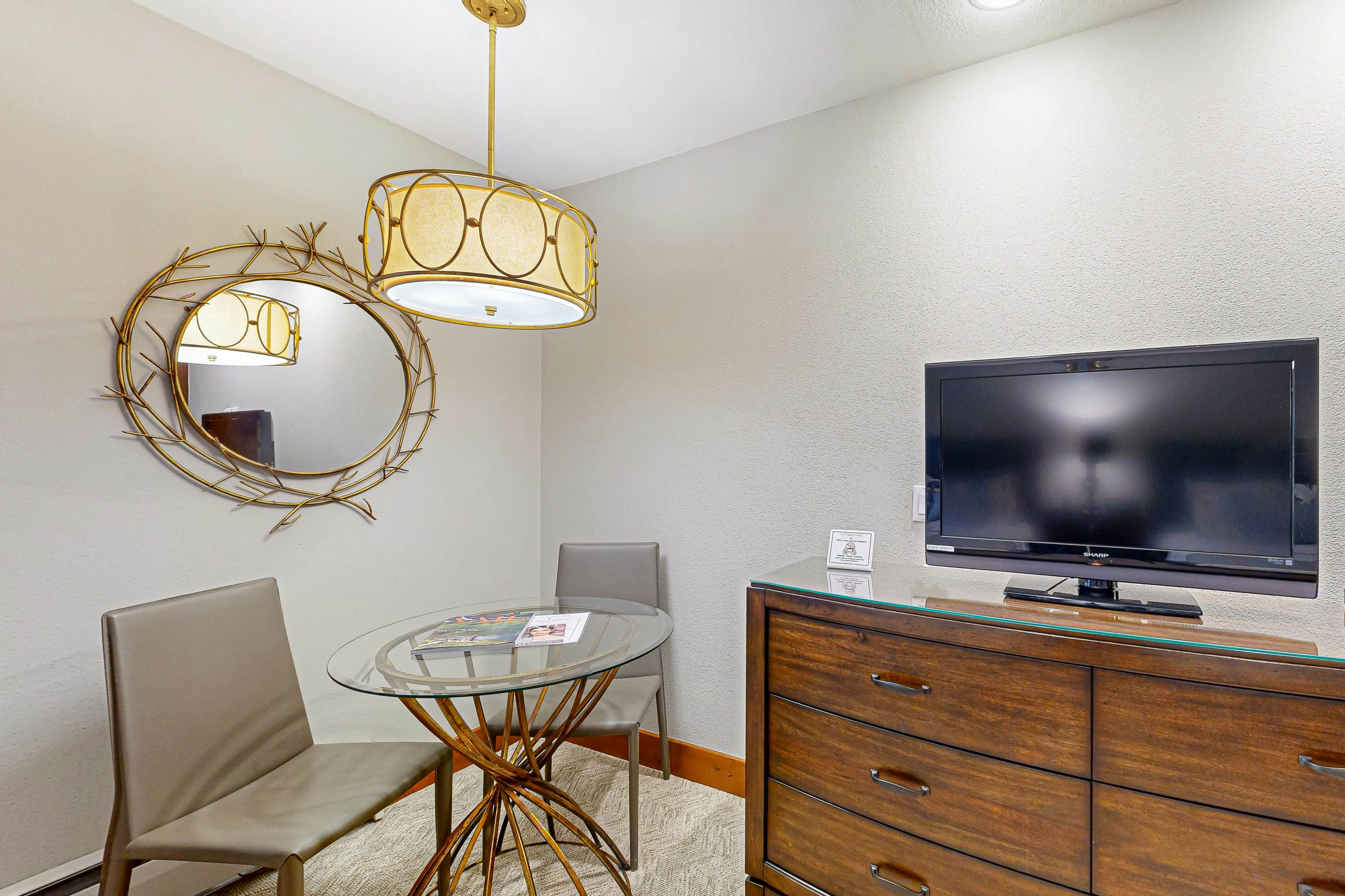 Lion Square Lodge South 365