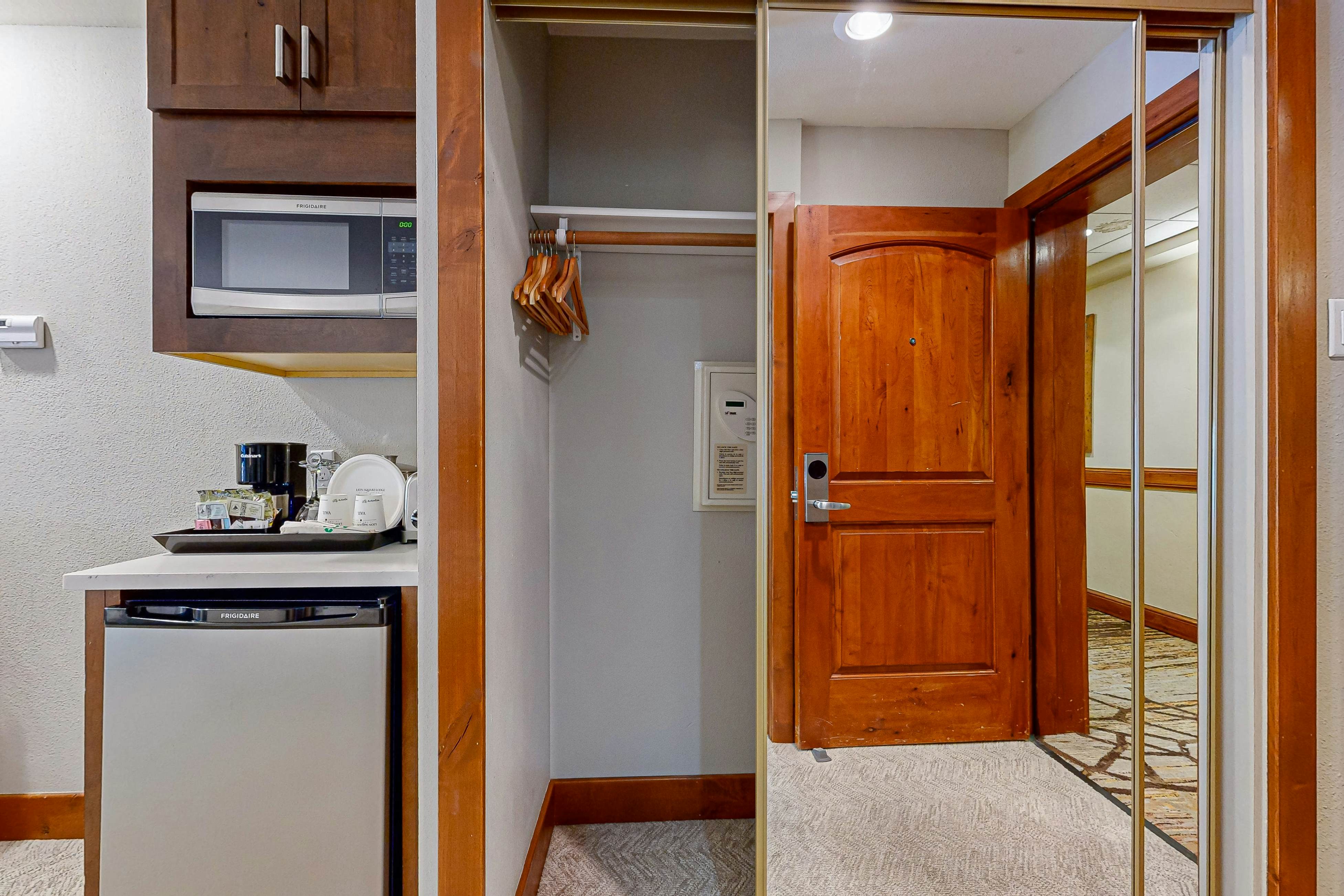 Lion Square Lodge South 365