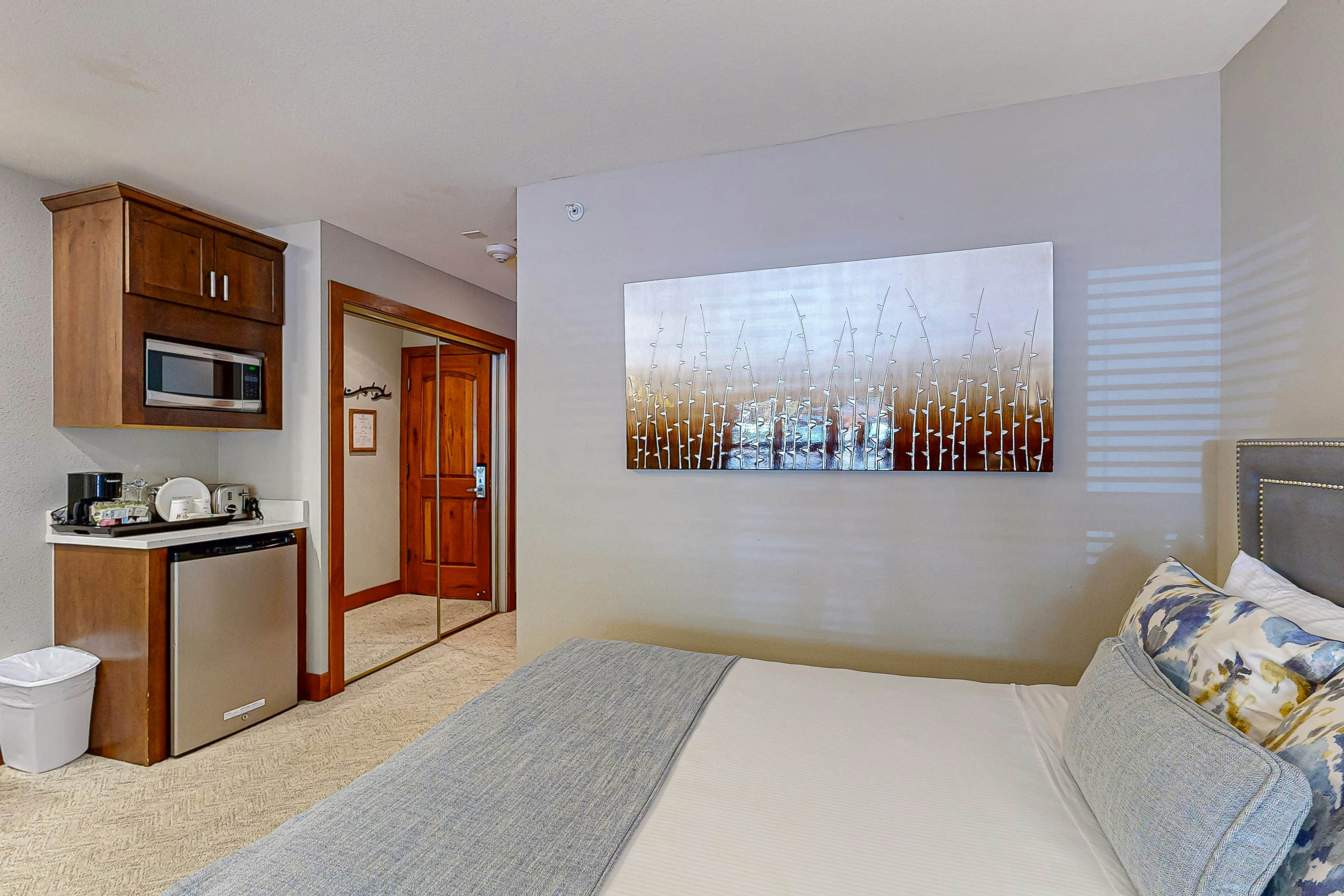 Lion Square Lodge South 365