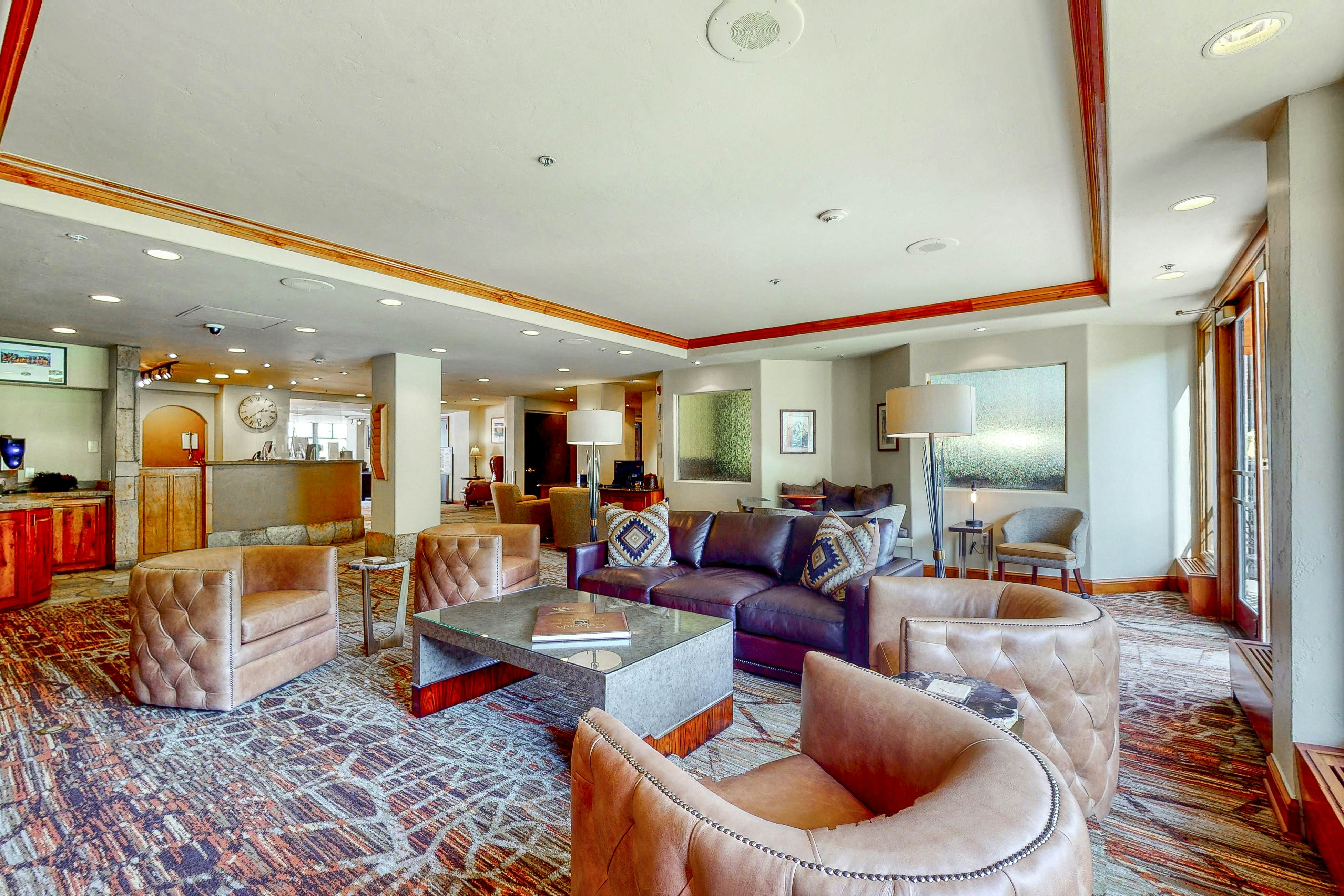 Lion Square Lodge South 365