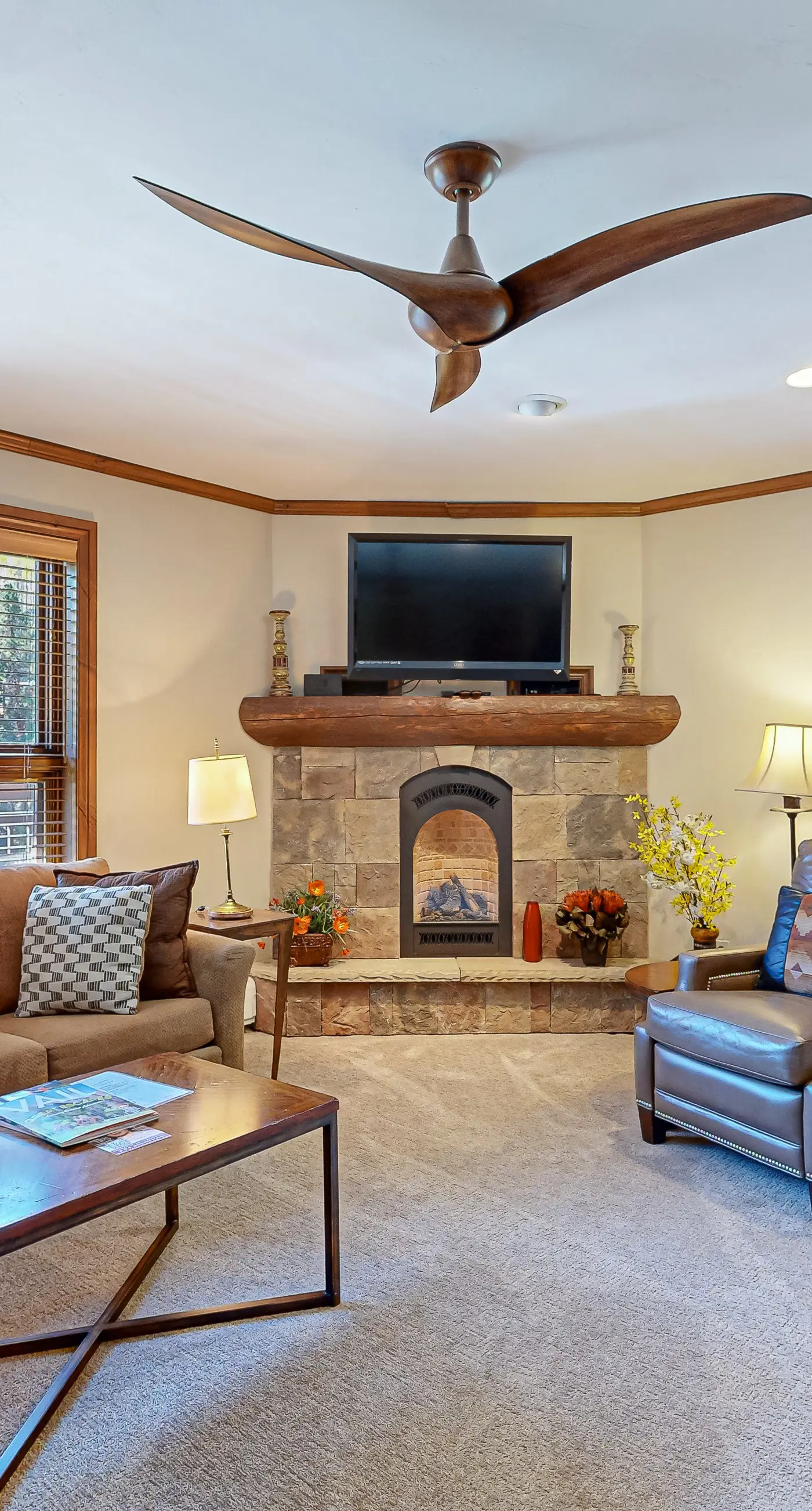 Lion Square Lodge South 374