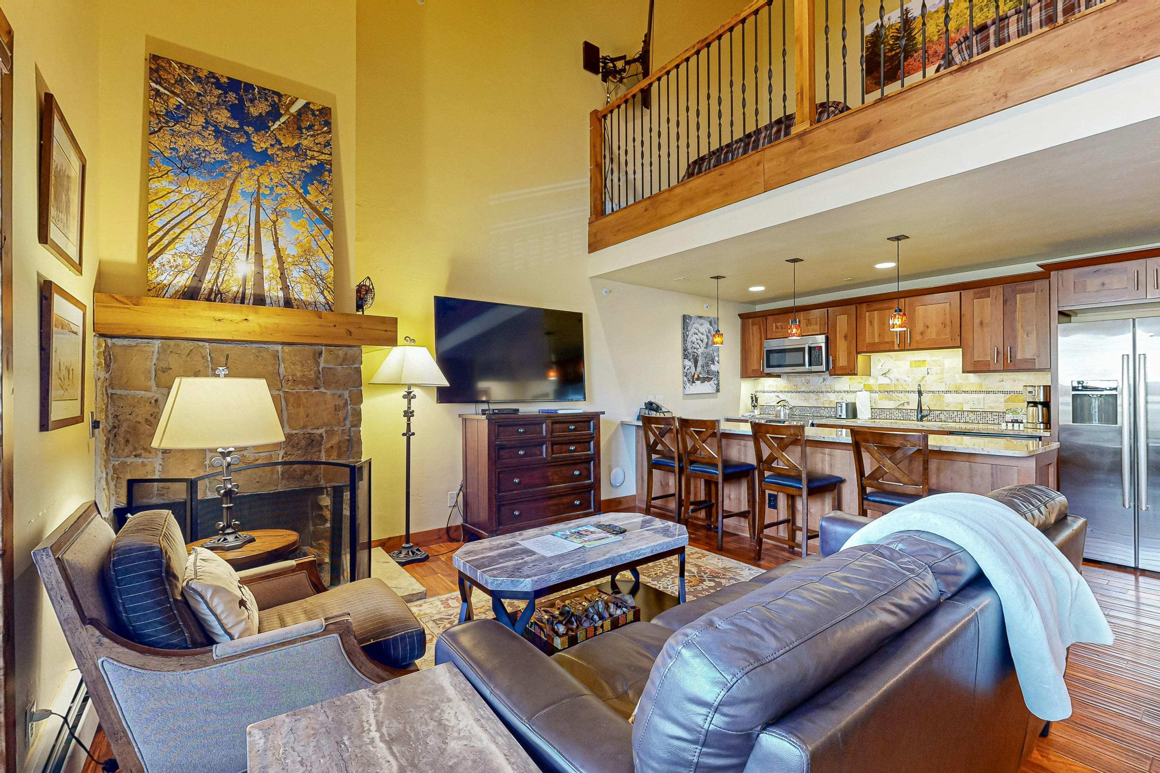 Lion Square Lodge South 564