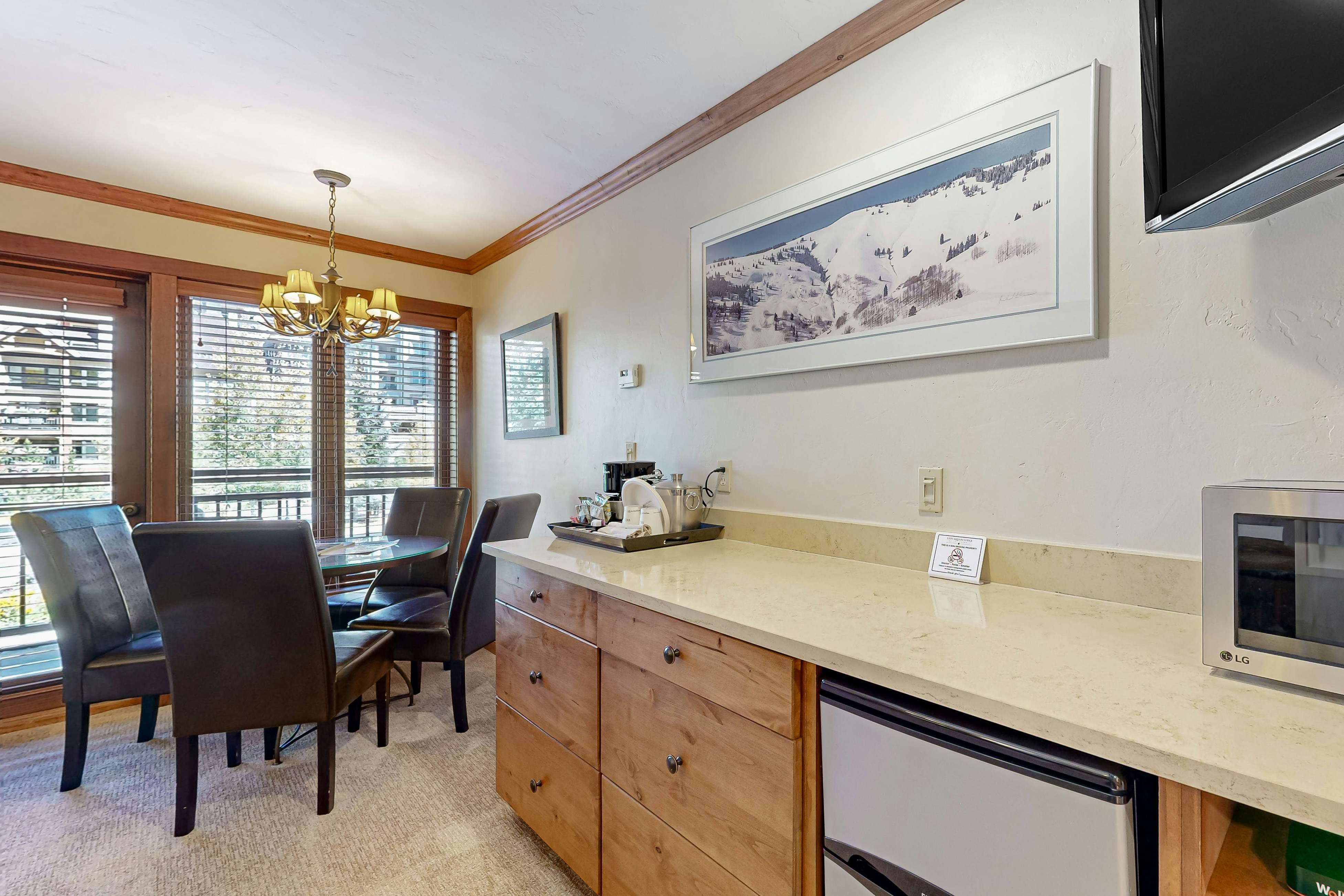 Lion Square Lodge South 477