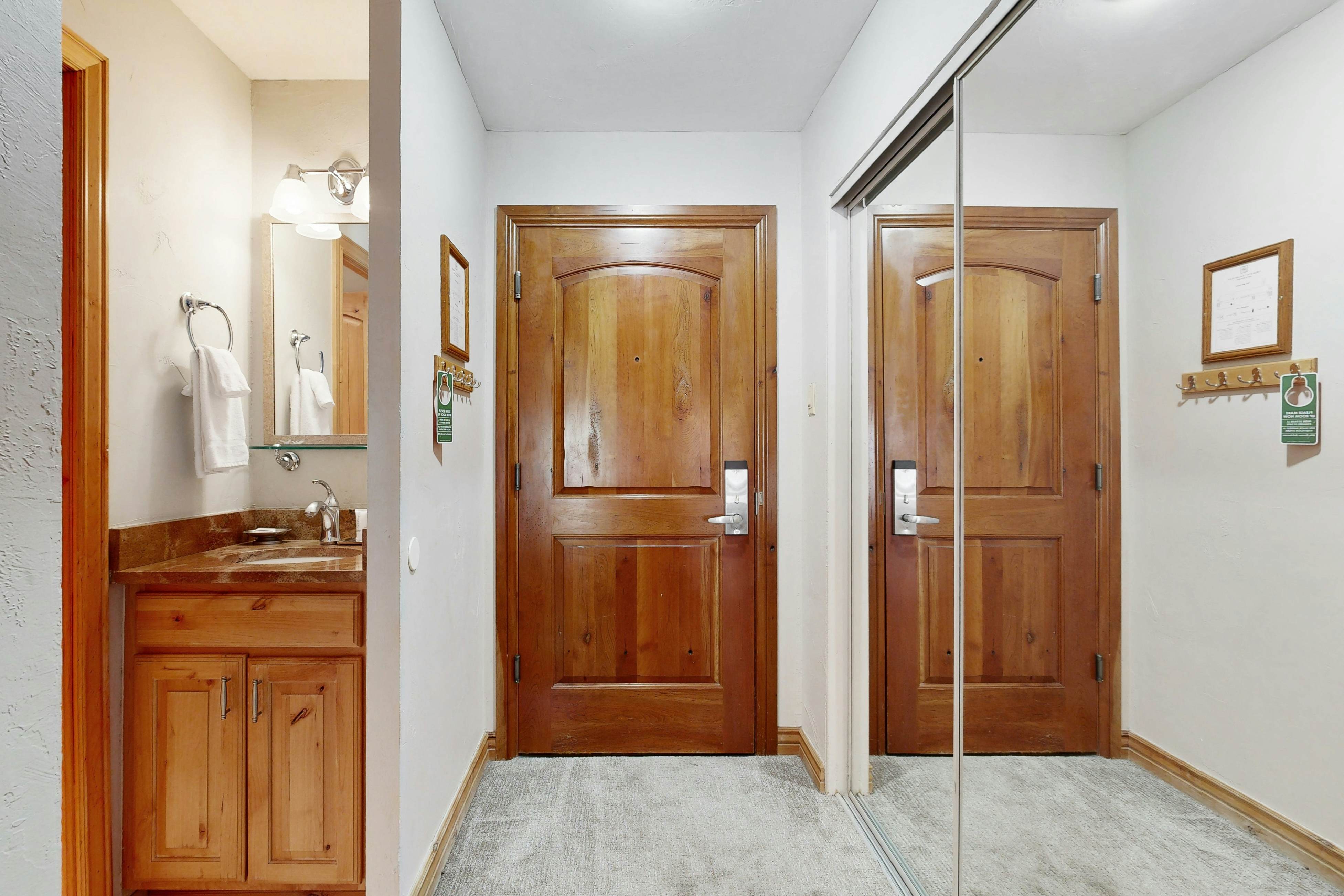 Lion Square Lodge South 368