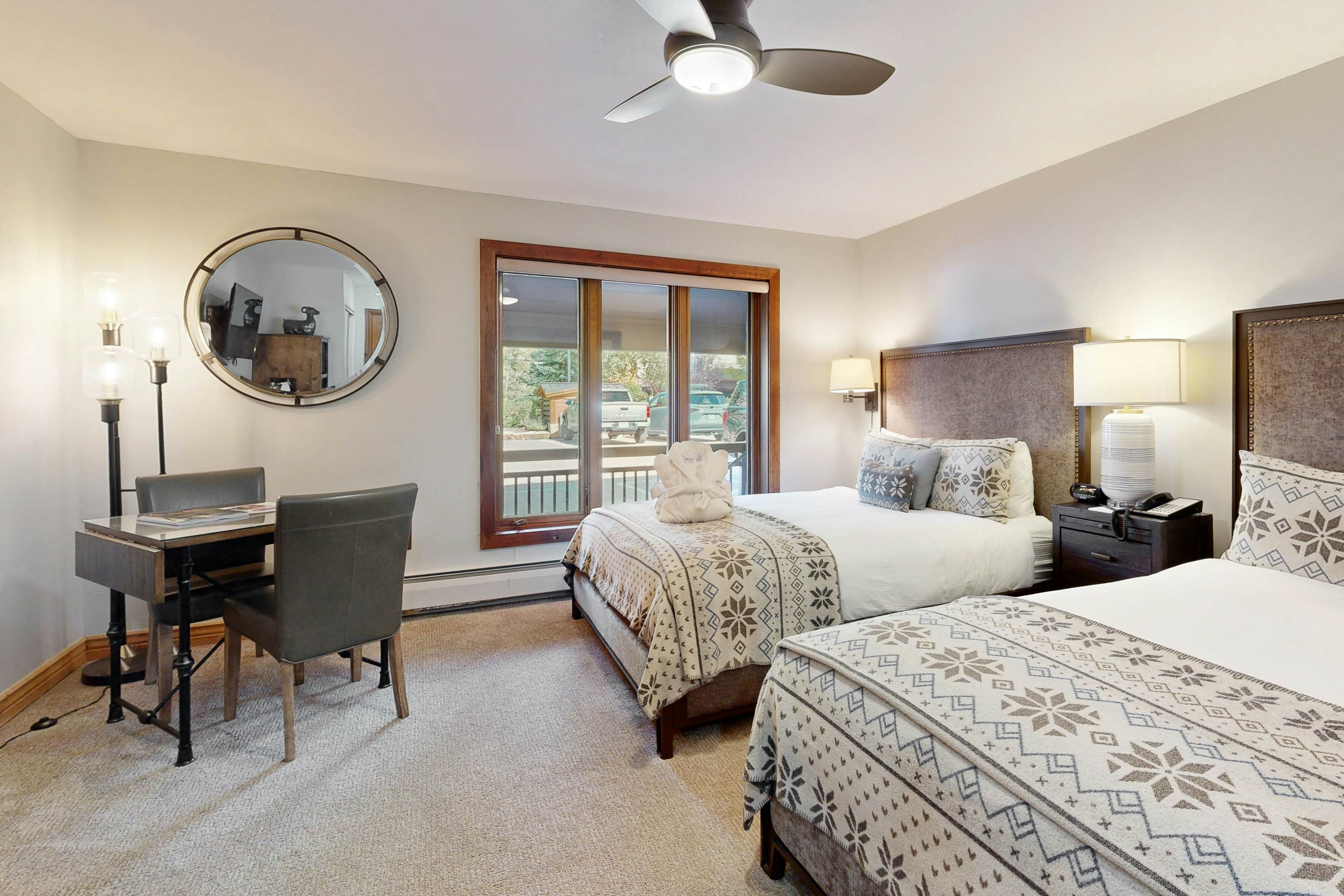 Lion Square Lodge South 368