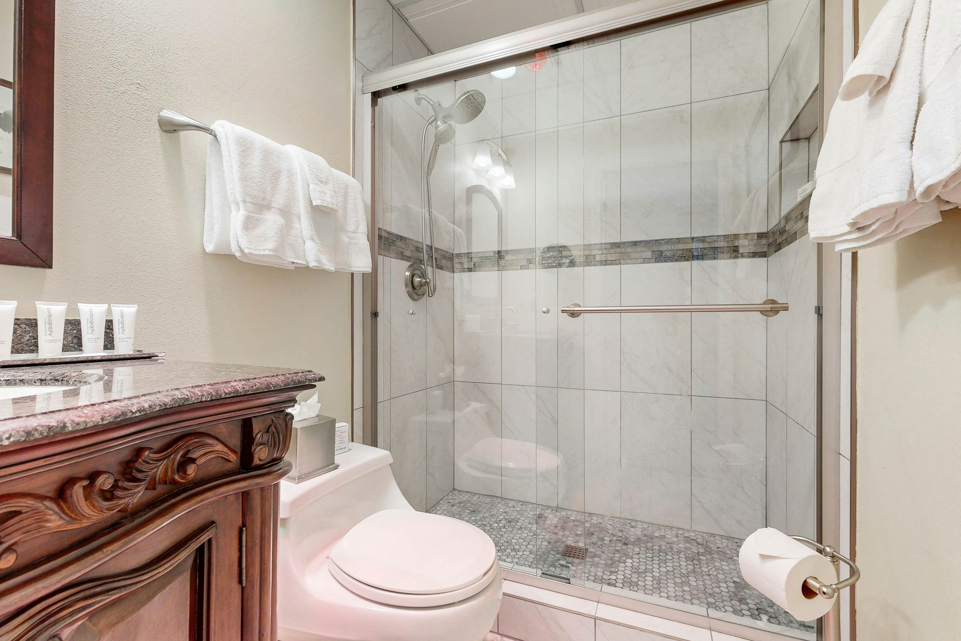 Lion Square Lodge South 373