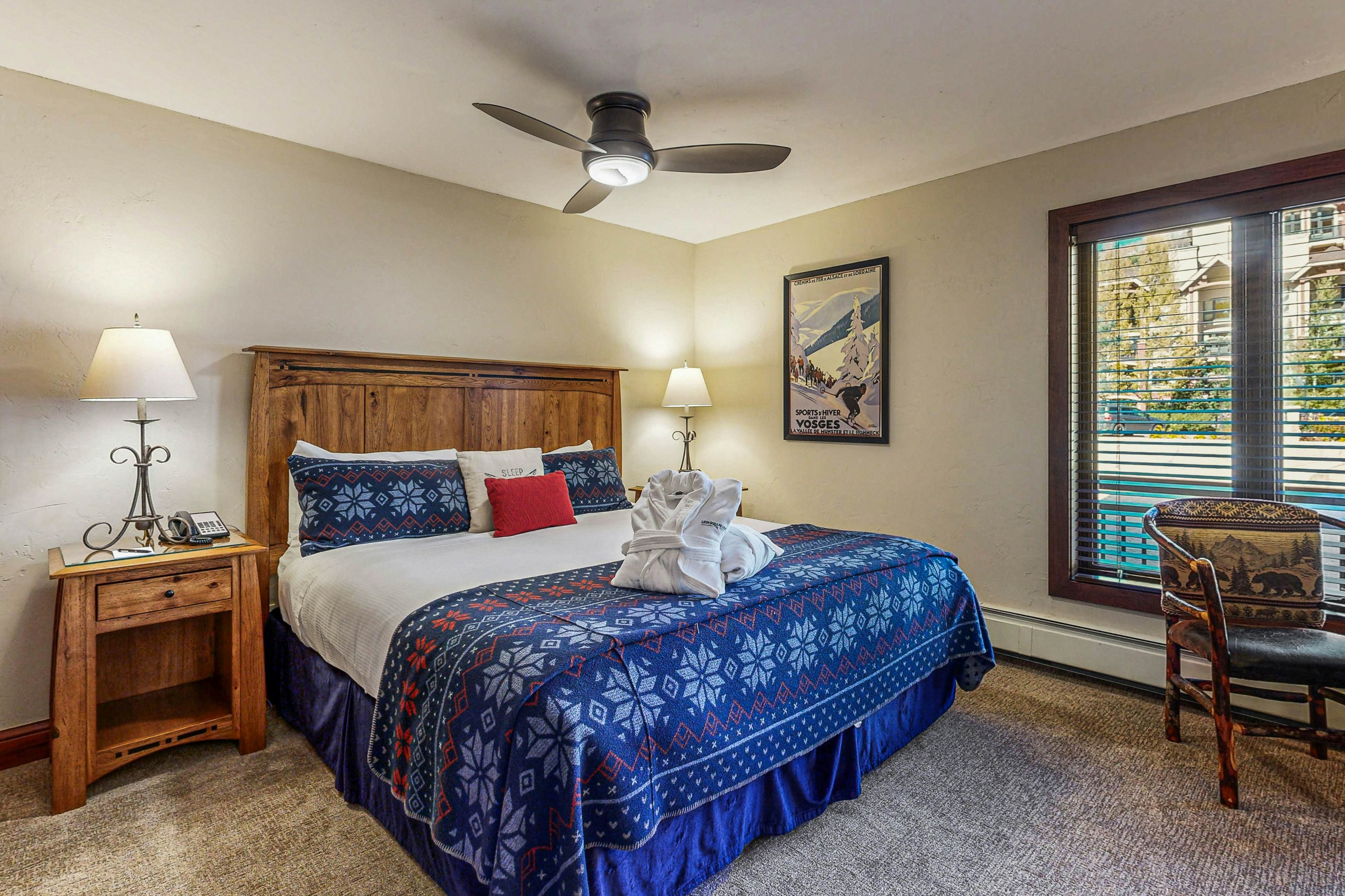 Lion Square Lodge South 377