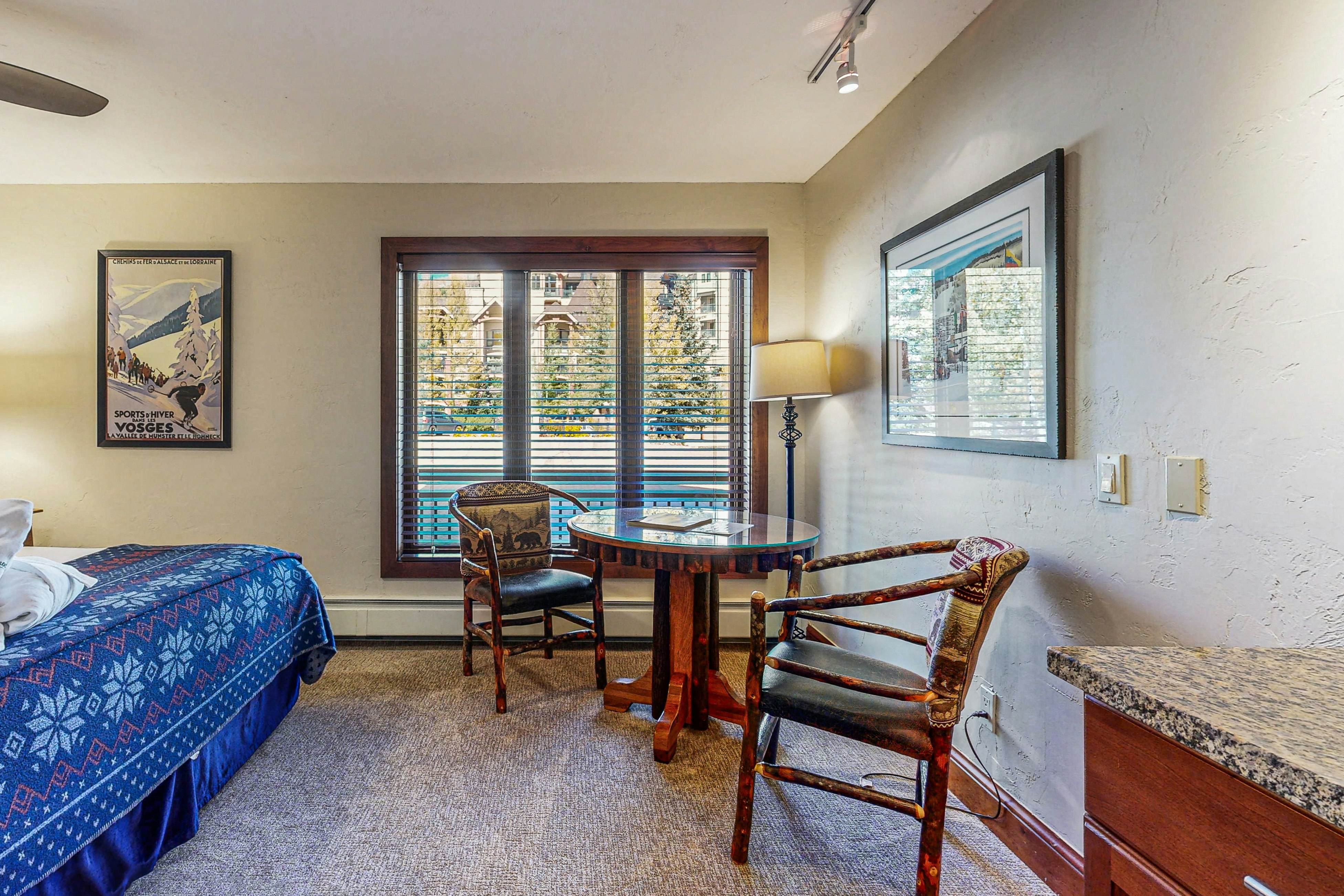 Lion Square Lodge South 377