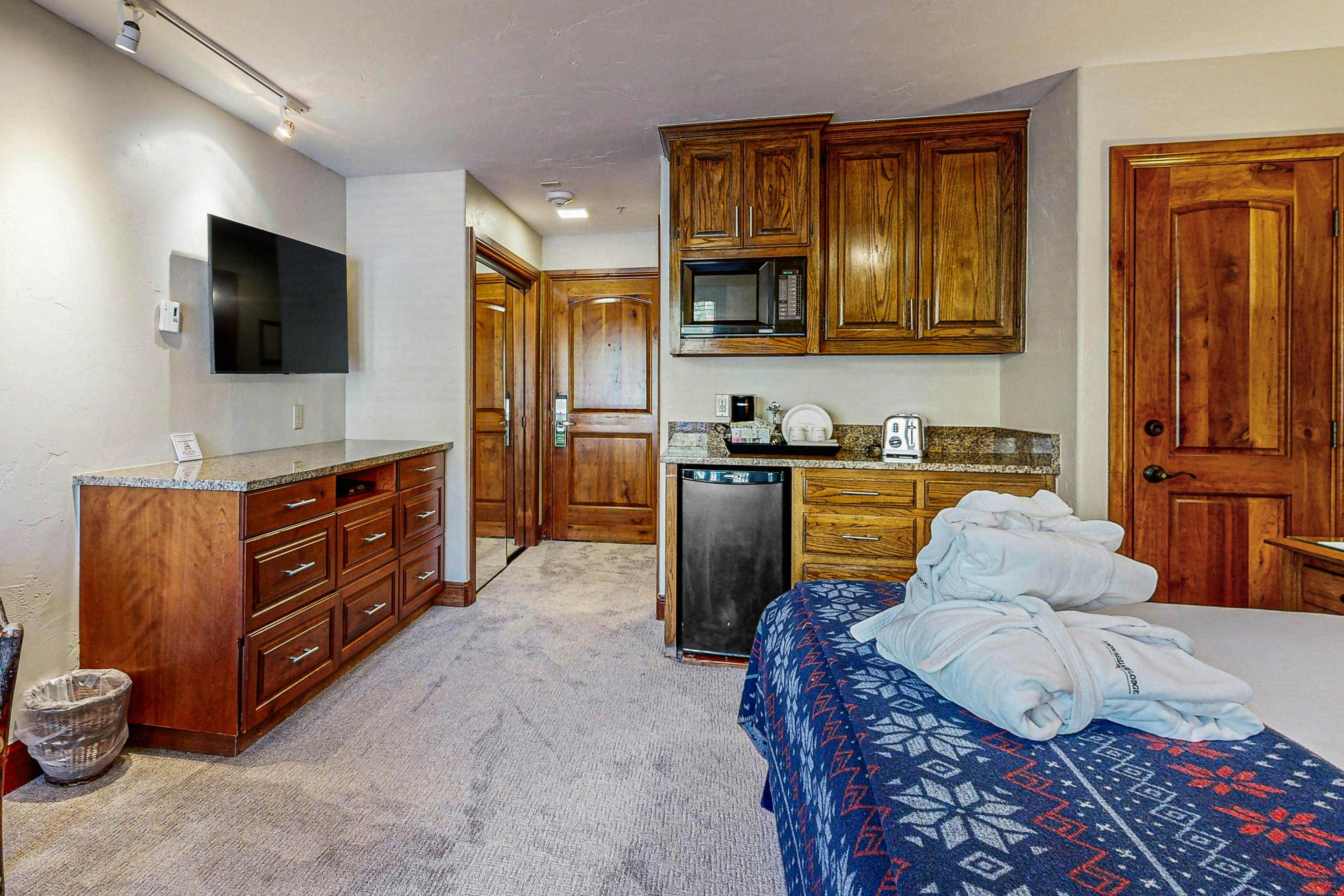 Lion Square Lodge South 377