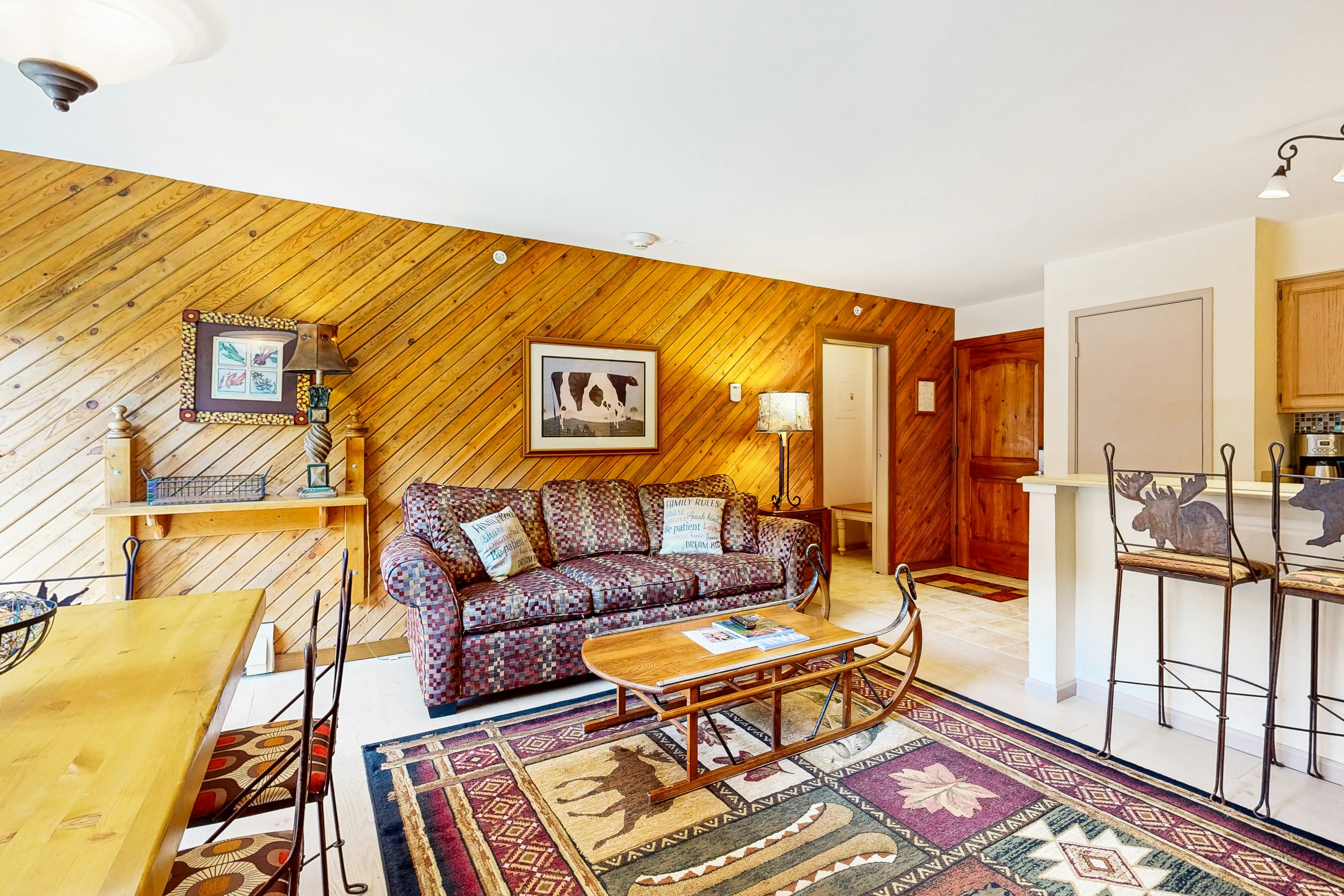 Lion Square Lodge South 262