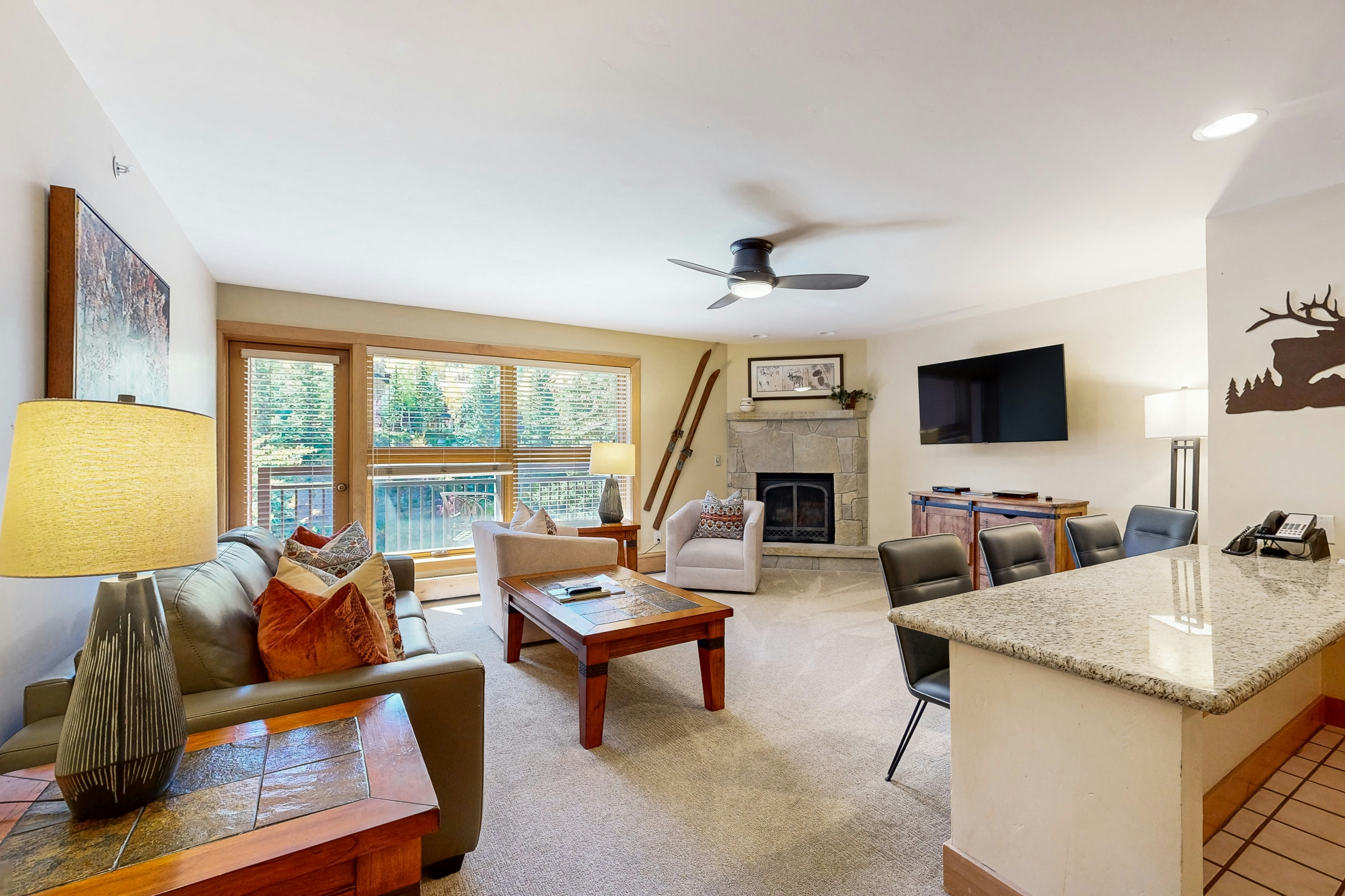 Lion Square Lodge South 358