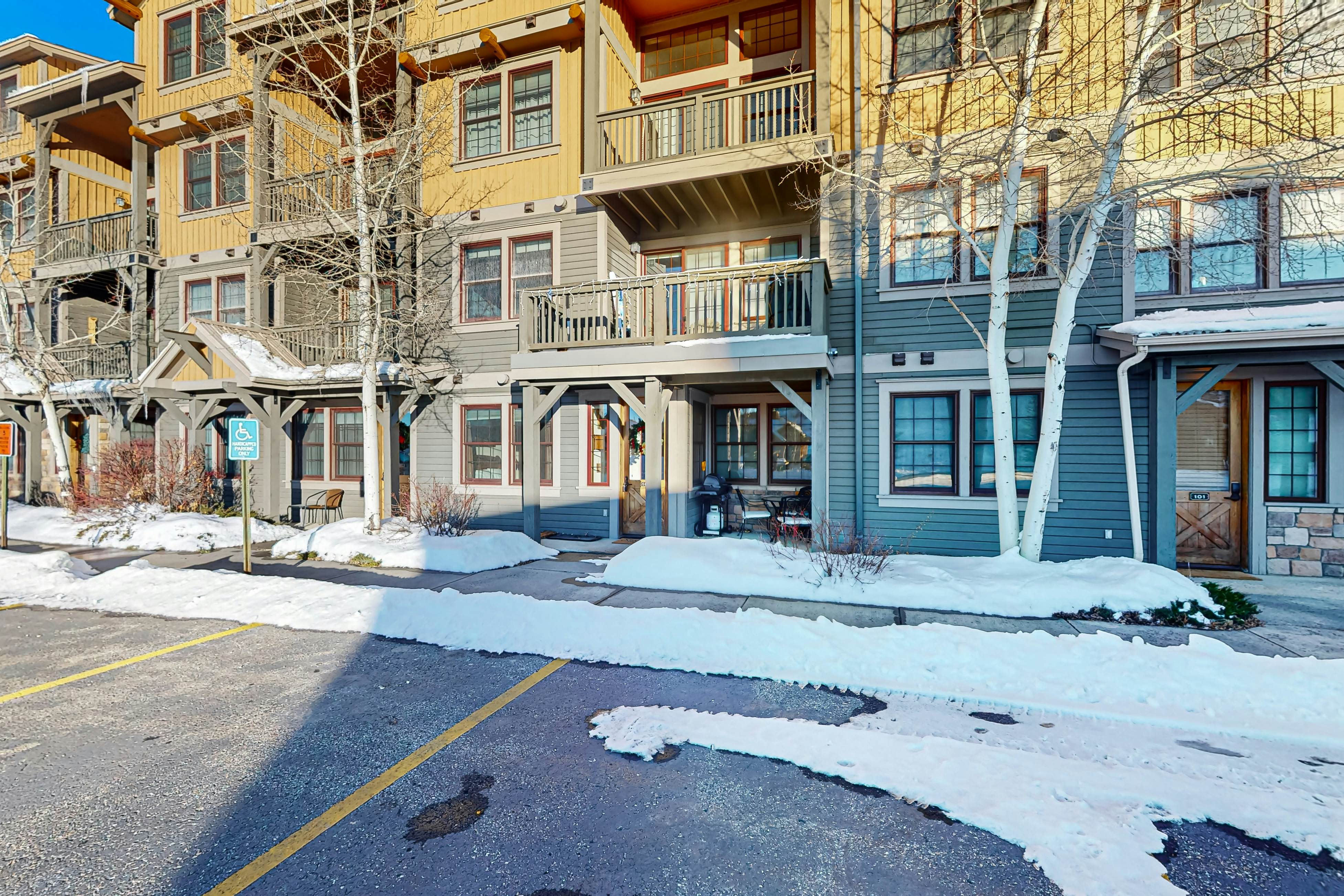 Kicking Horse Lodges 5-102