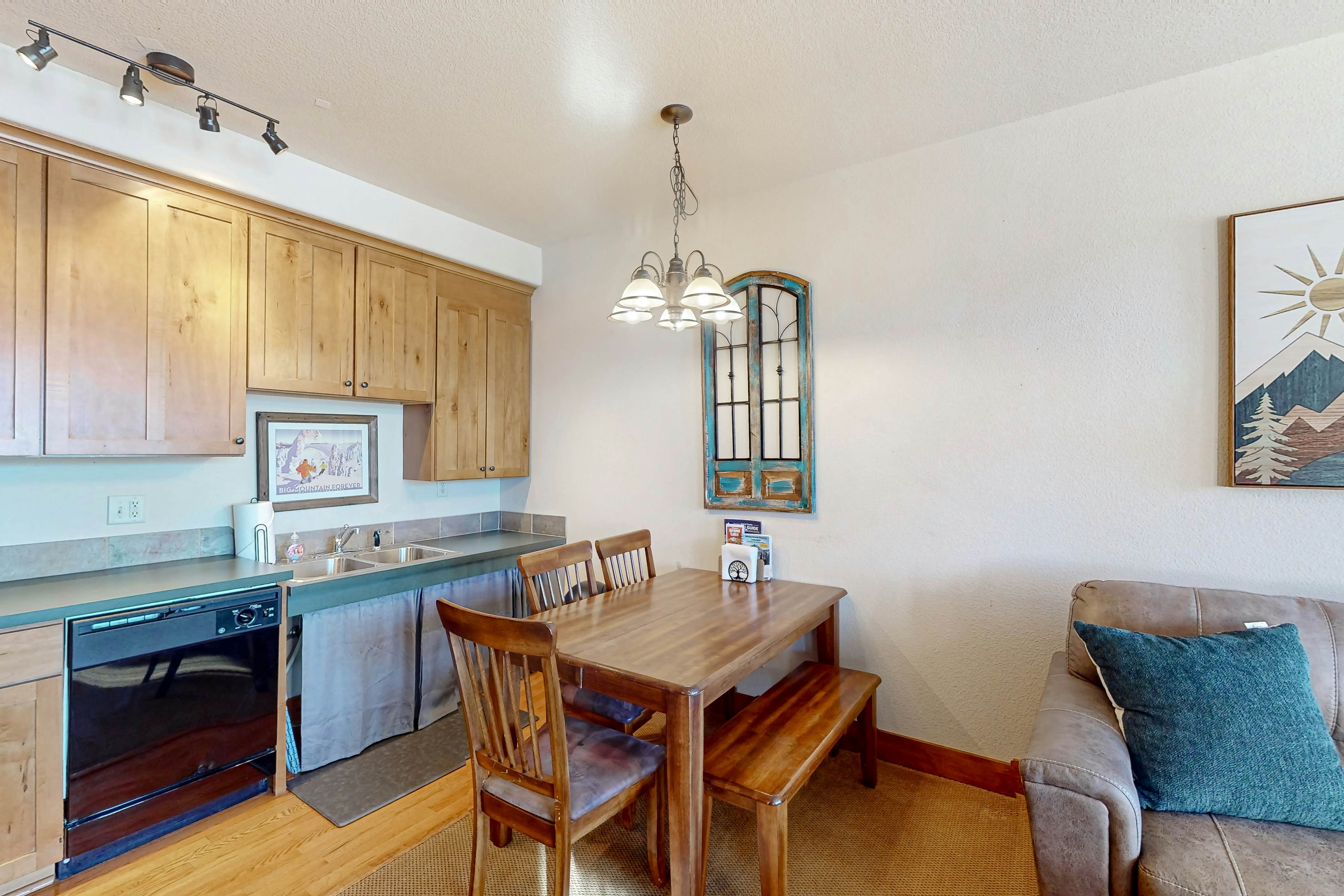 Kicking Horse Lodges 5-102