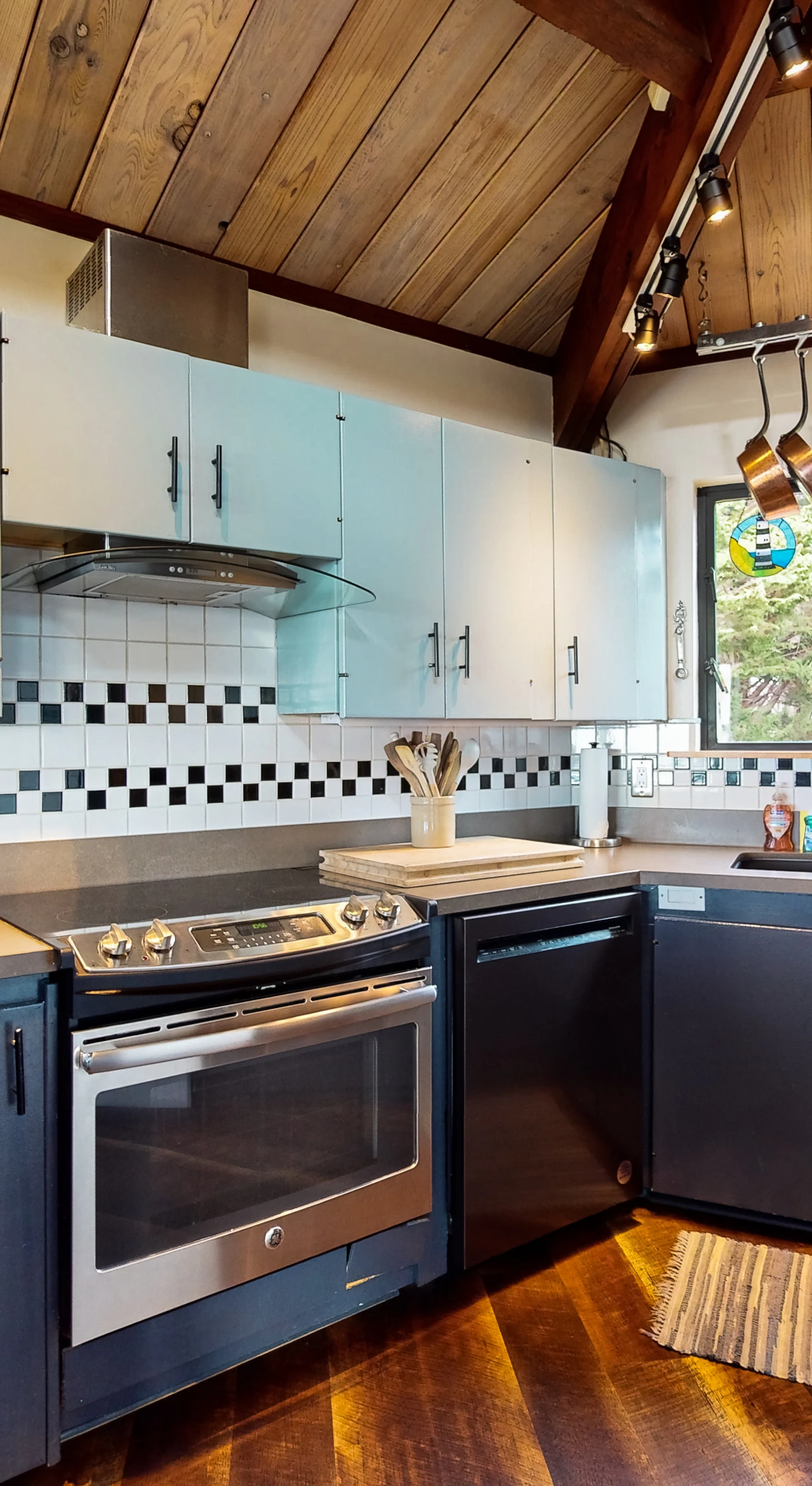 Create culinary delights in the well-equipped kitchen, where every meal becomes a memorable experience.