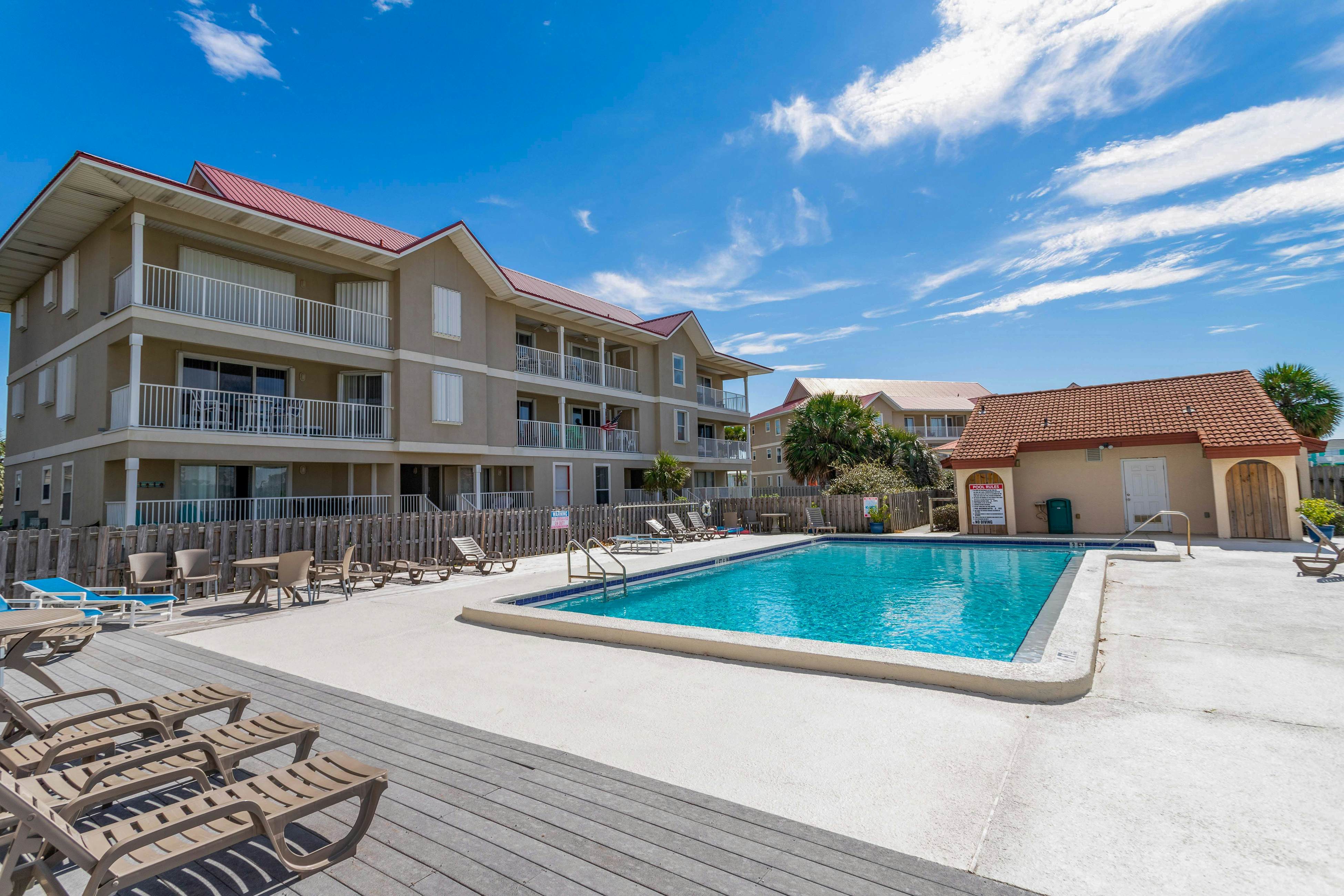 Sunset Harbor Palms 1-308