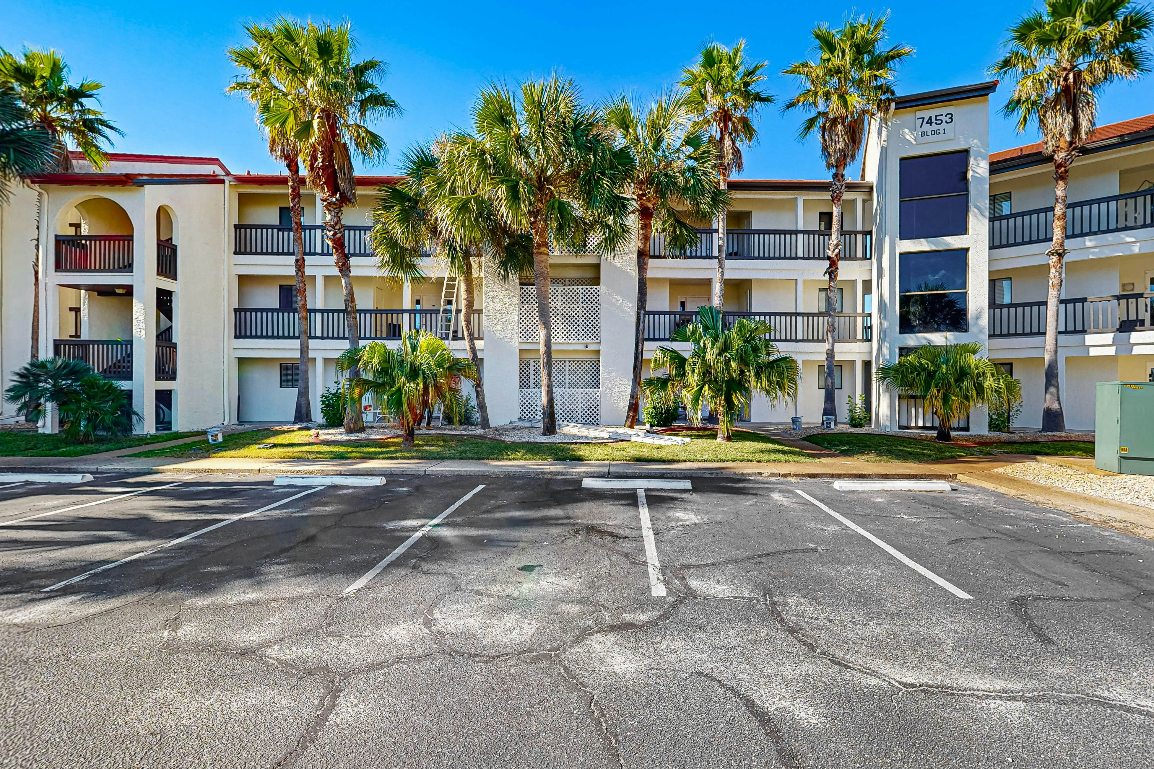 Sunset Harbor Palms 1-308