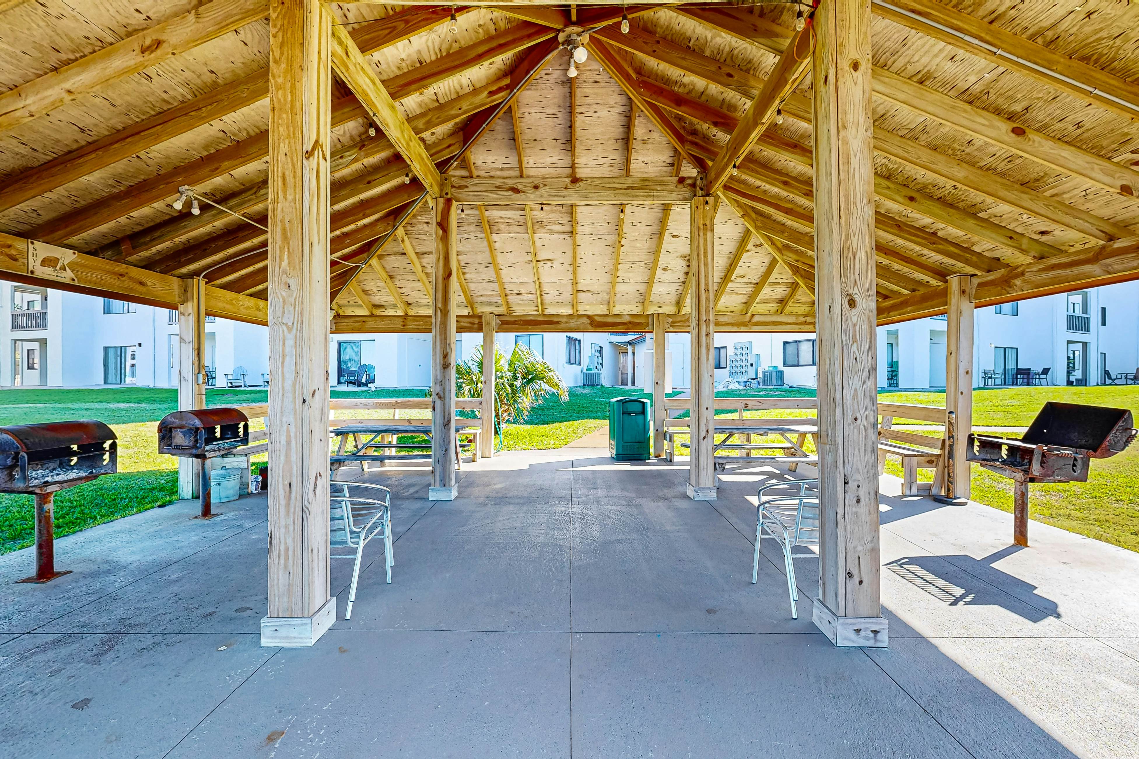 Sunset Harbor Palms 1-308