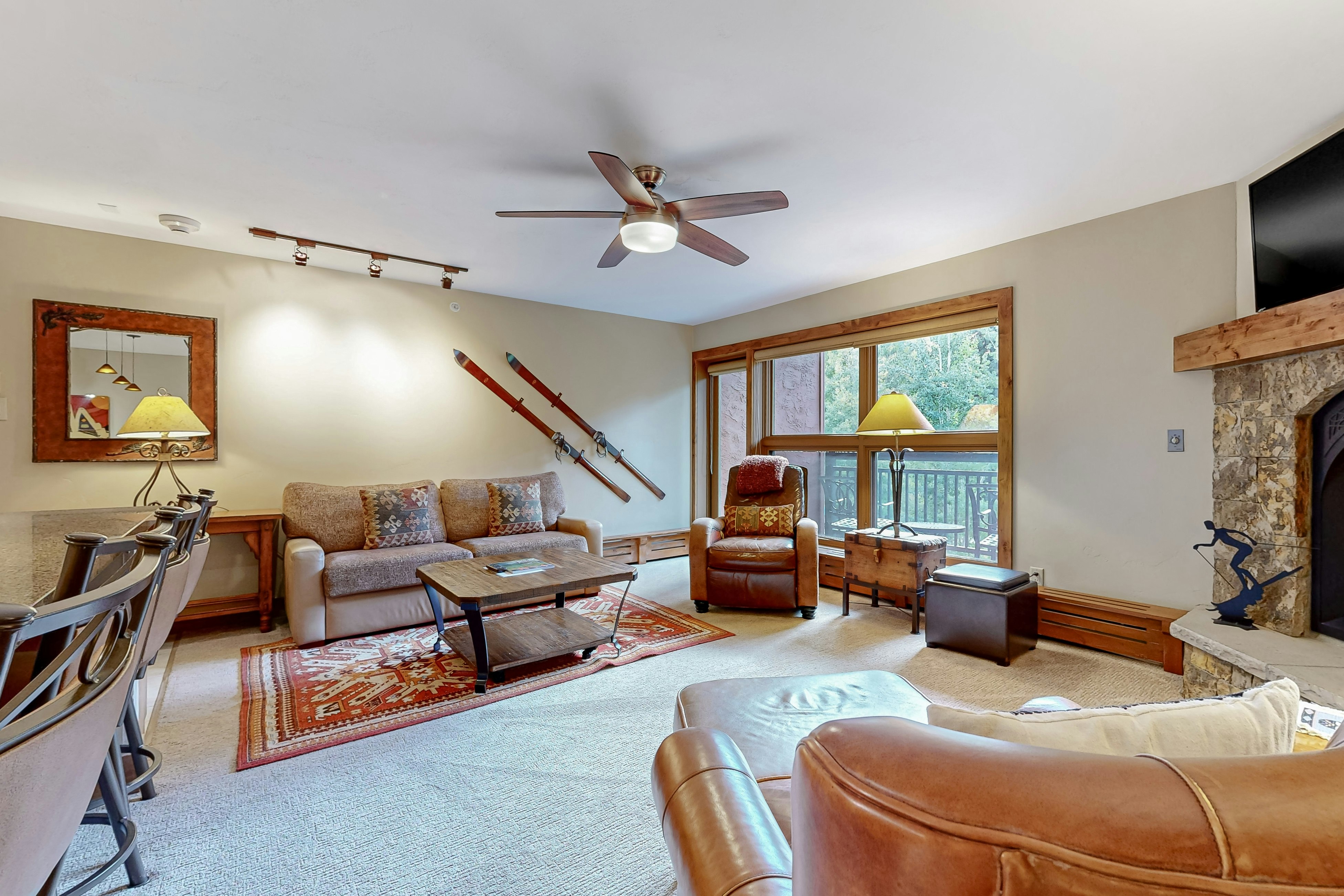 Lion Square Lodge South 258