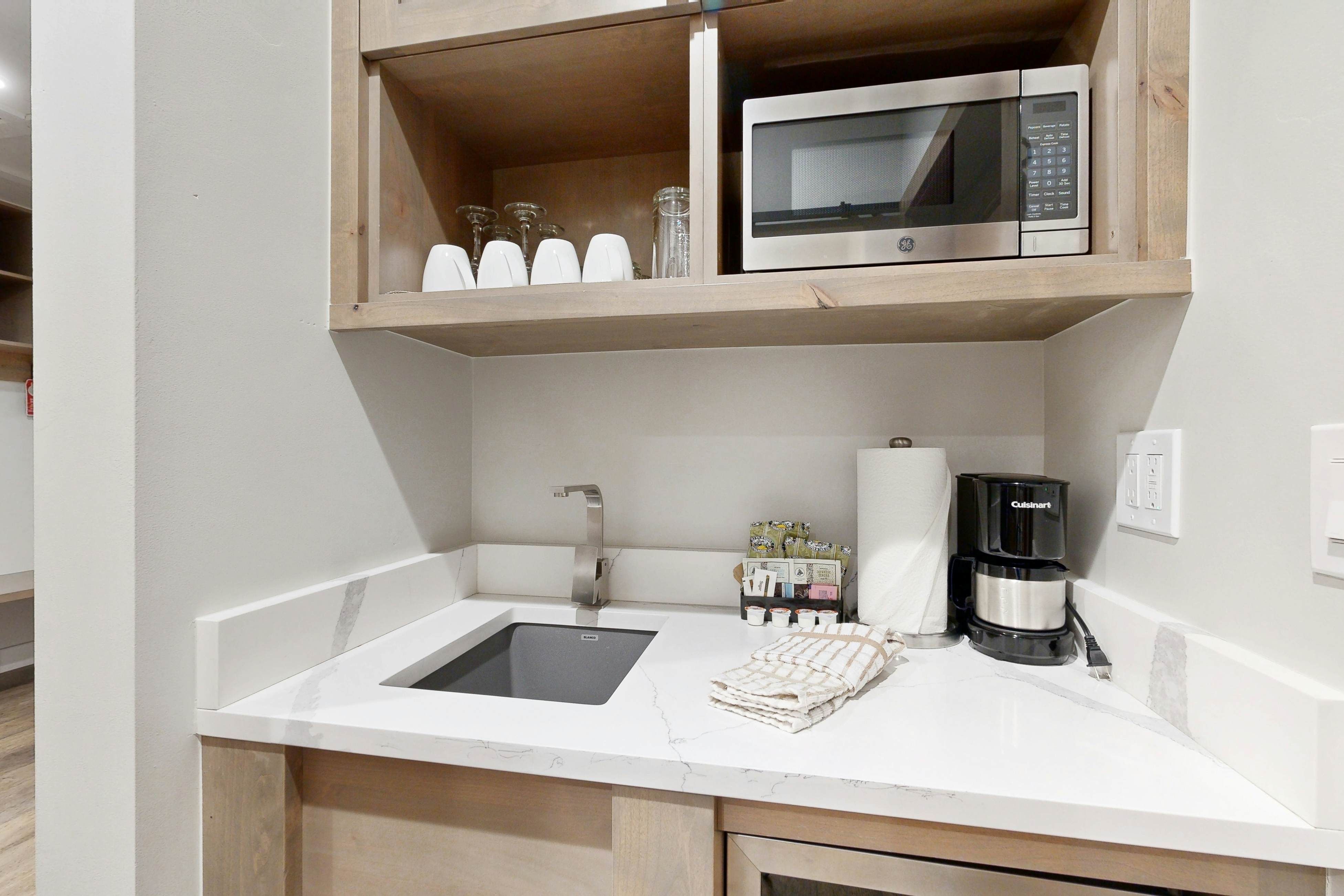 Lion Square Lodge South 261