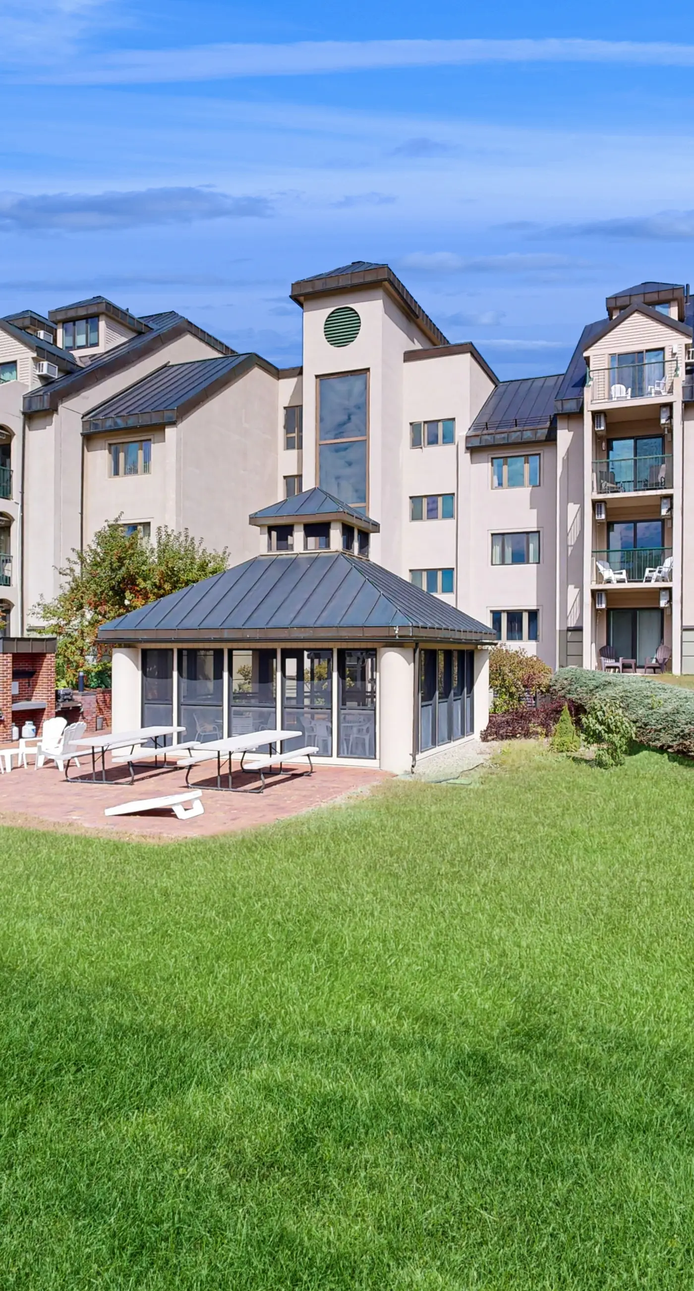 204 Studio at Rivergreen