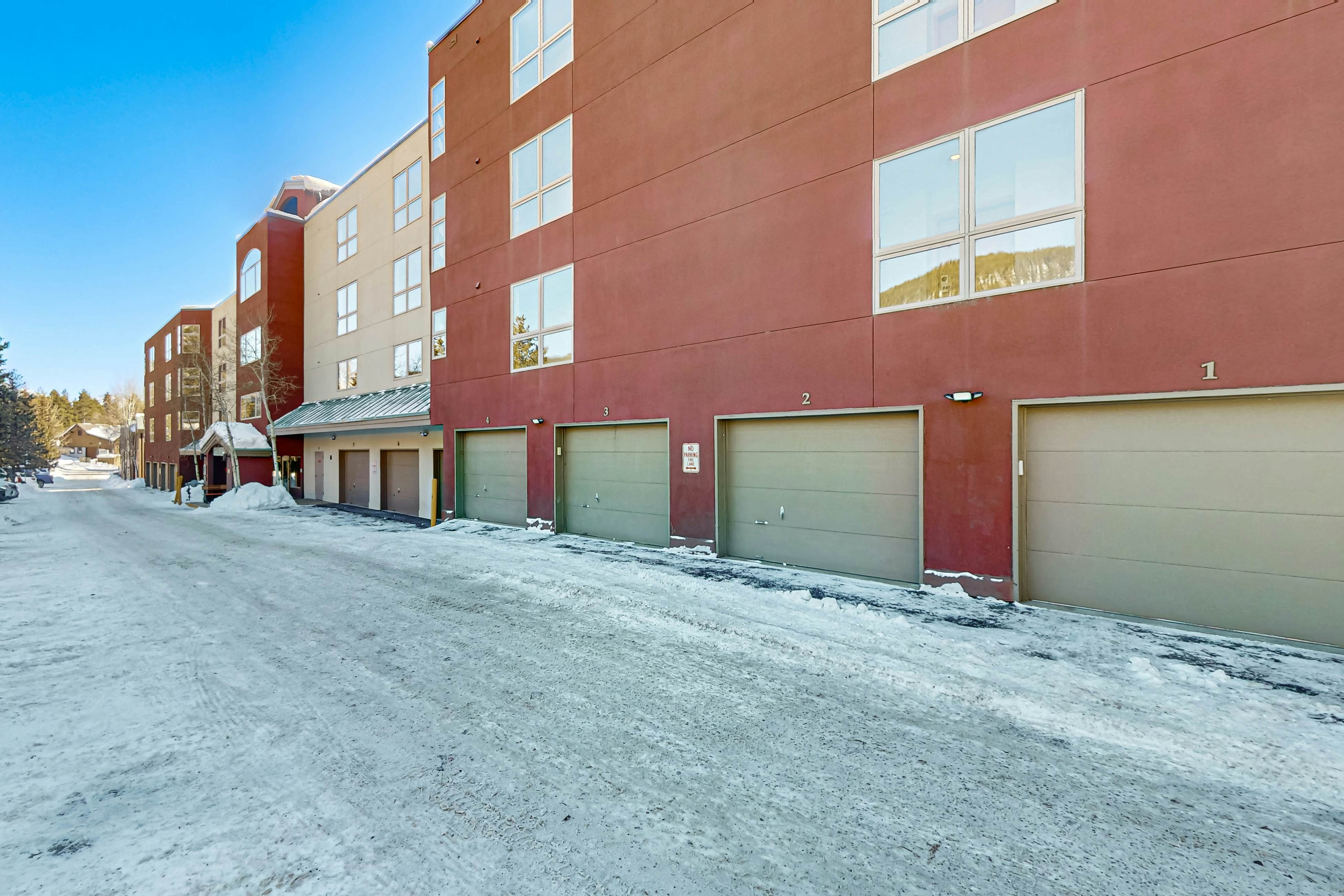 Lakefront Keystone Studio