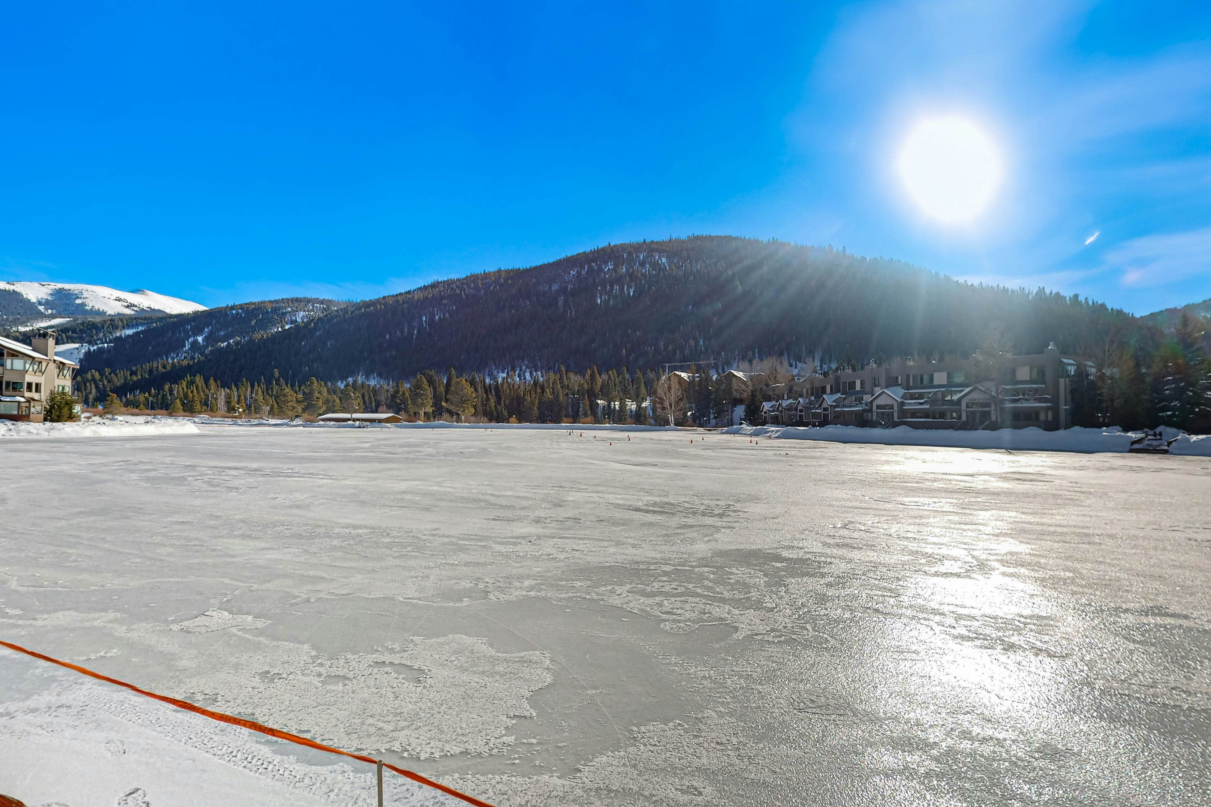 Lakefront Keystone Studio