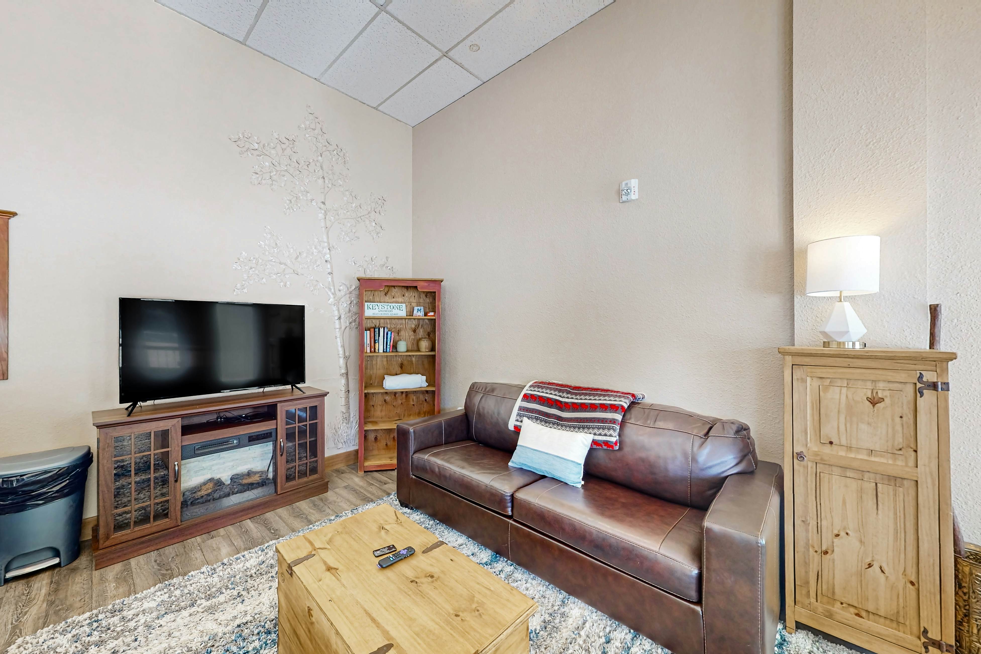 Lakefront Keystone Studio