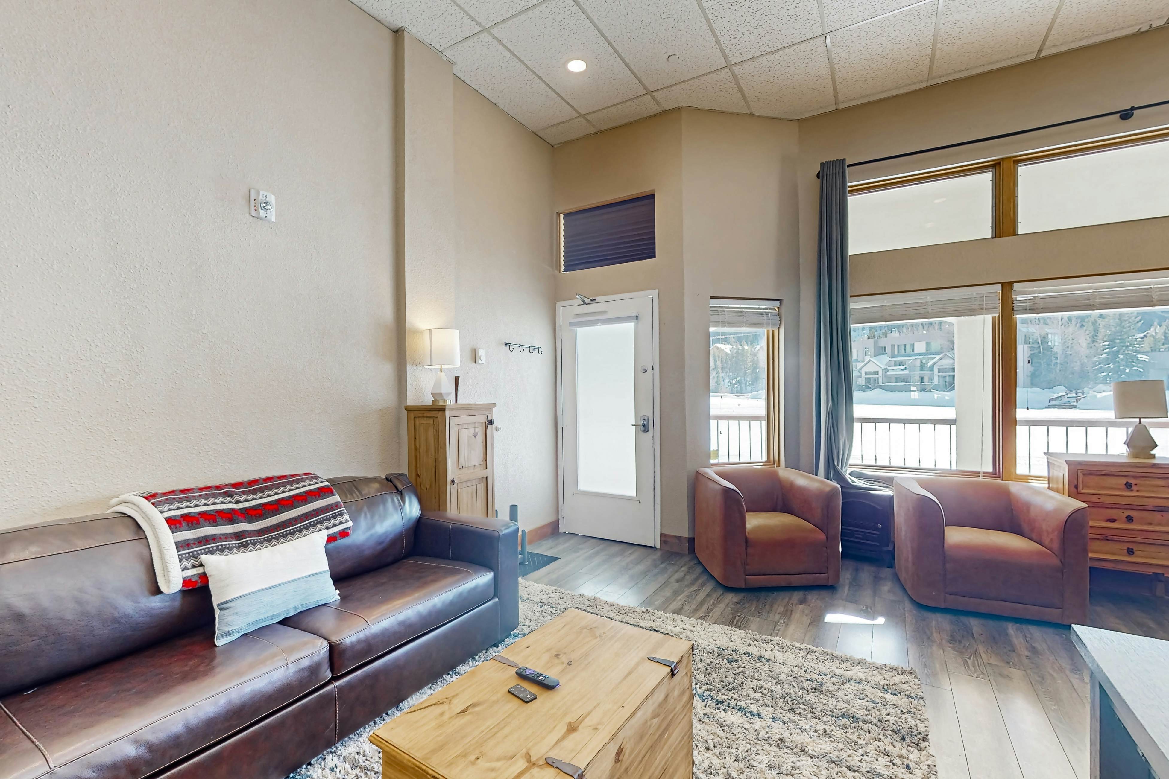 Lakefront Keystone Studio