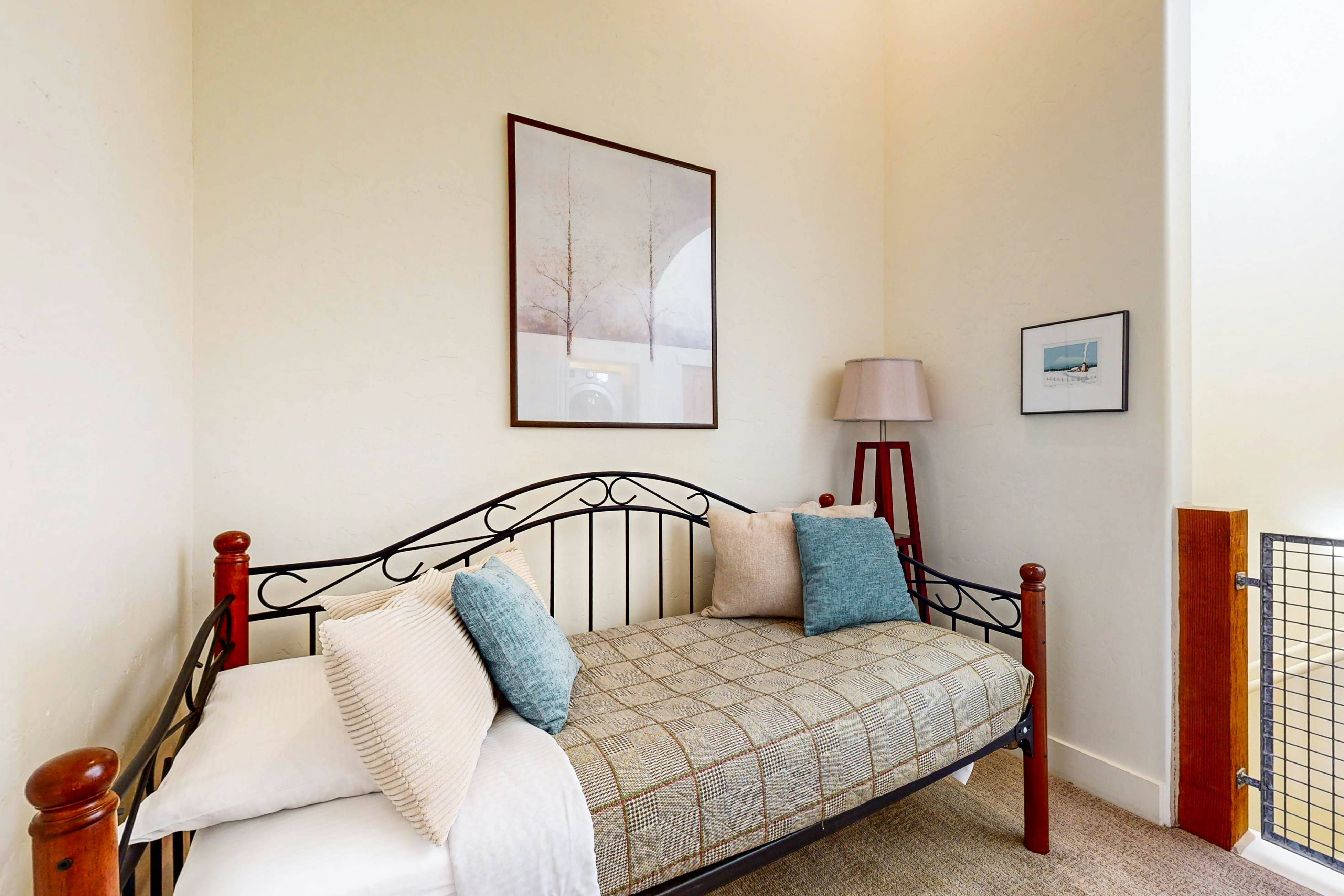 Newpark Townhomes 28