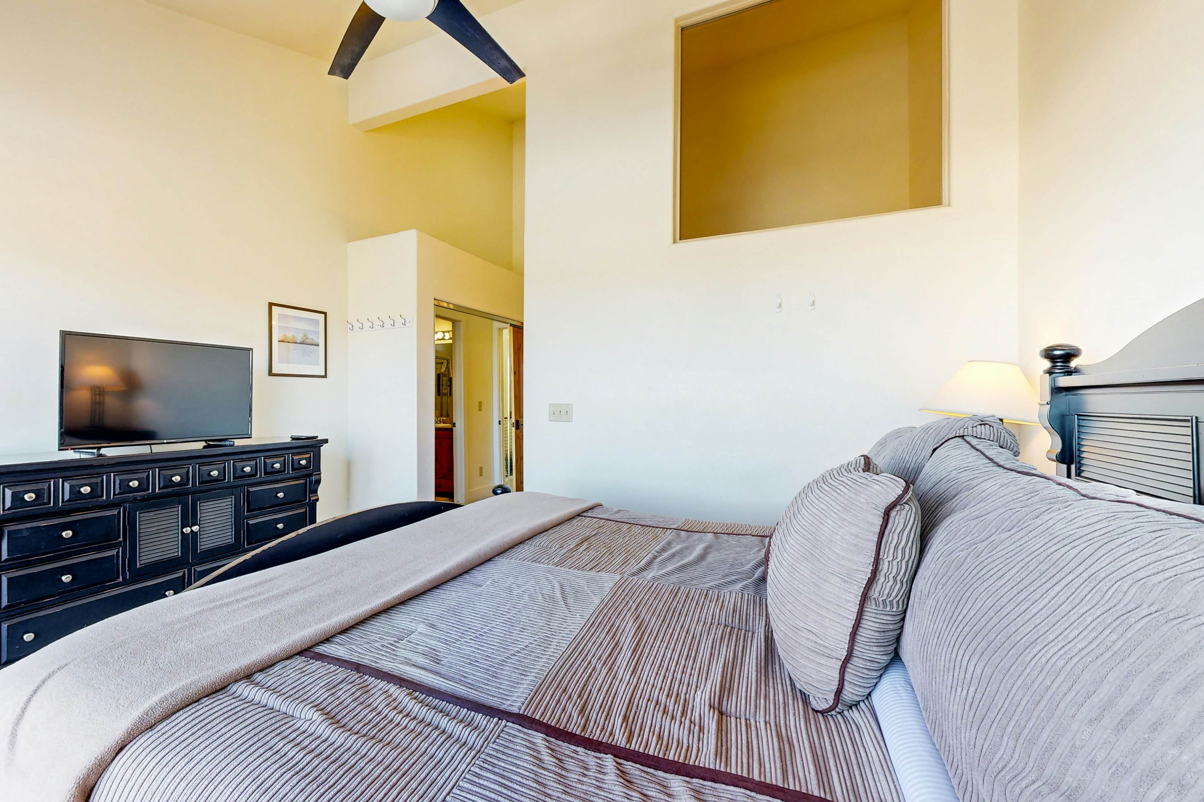 Newpark Townhomes 28