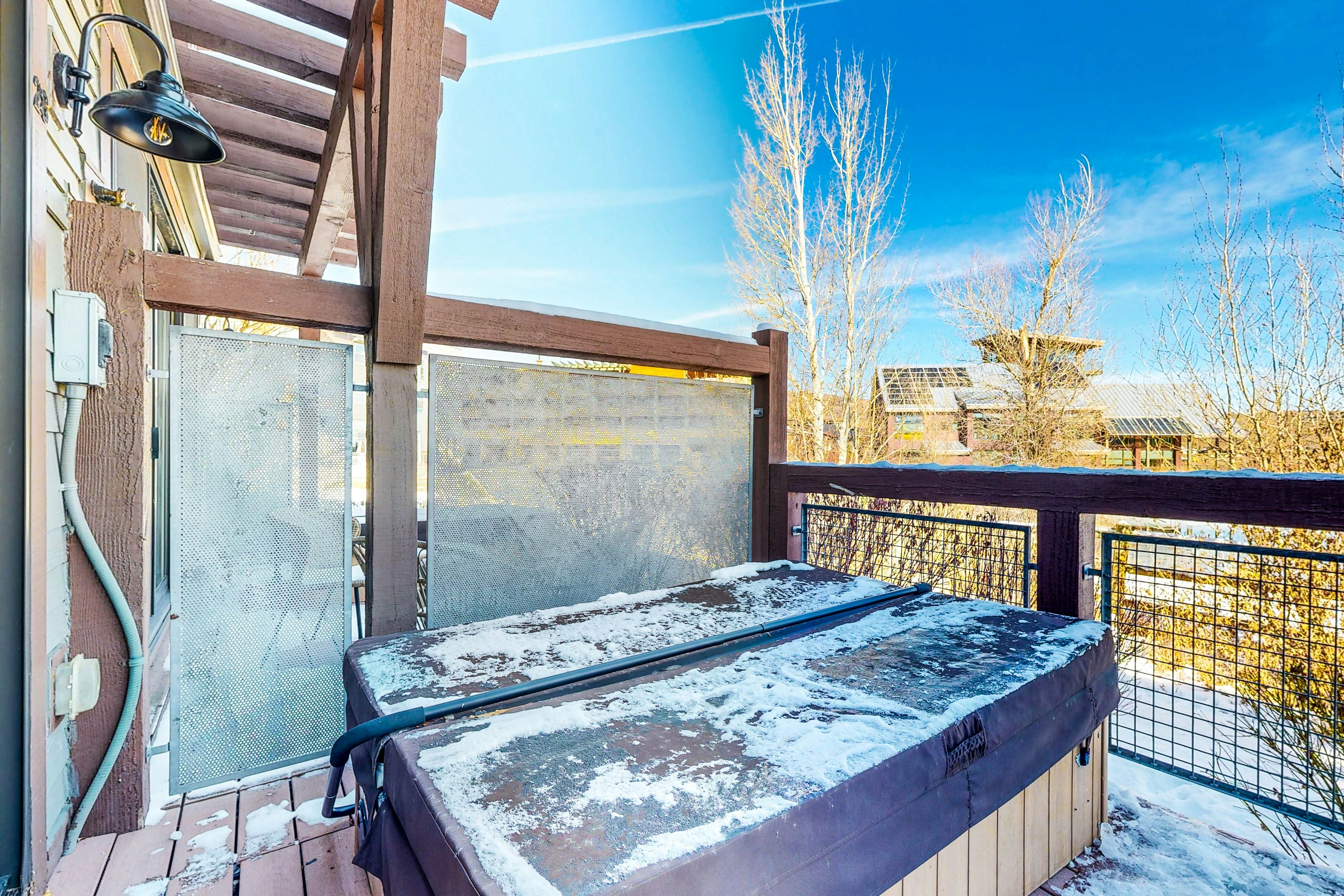 Newpark Townhomes 28