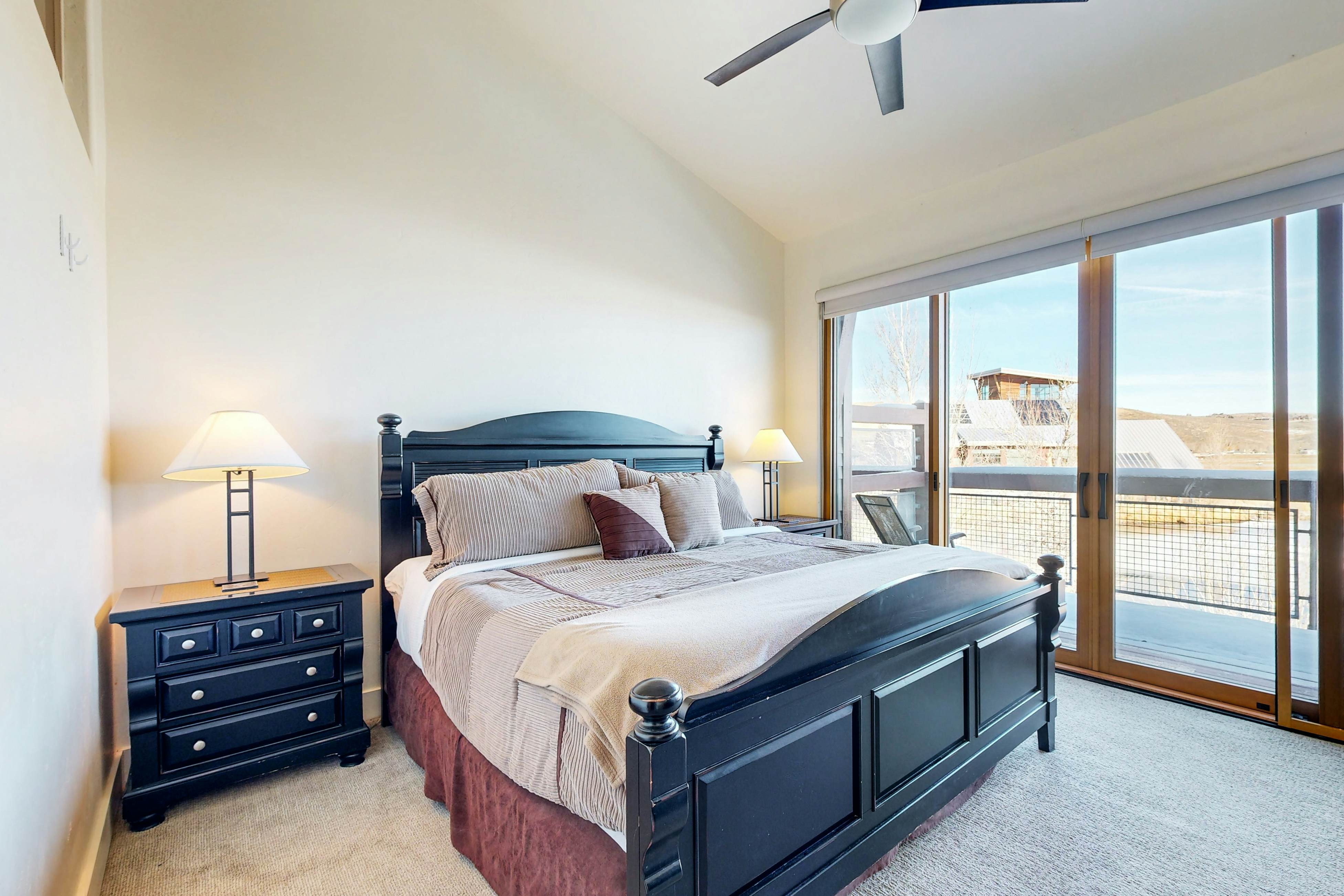 Newpark Townhomes 28