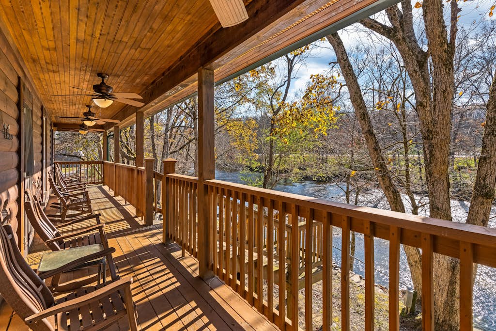 Waters Edge Cabin – photo 1