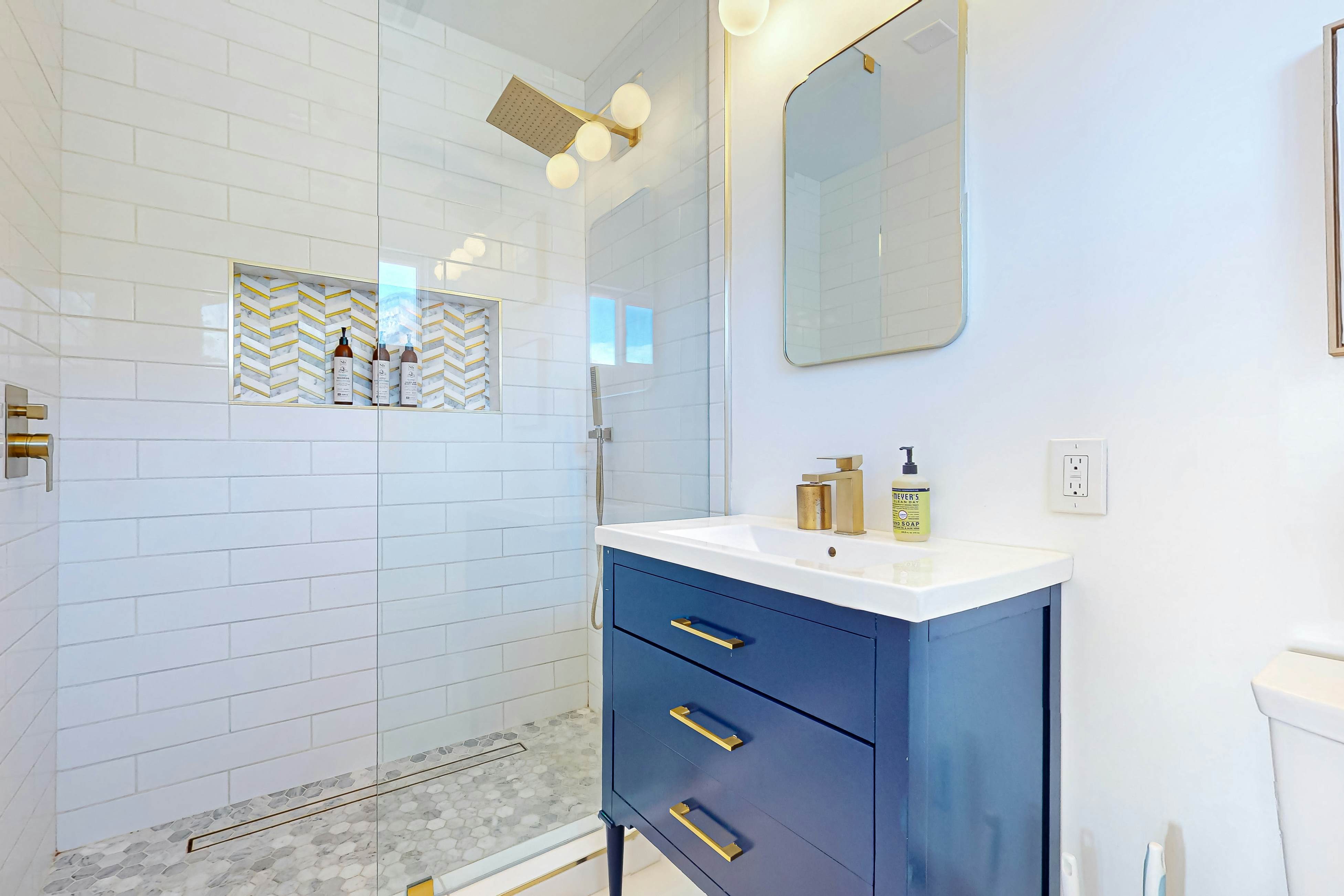 Palm Springs Oasis - 68660