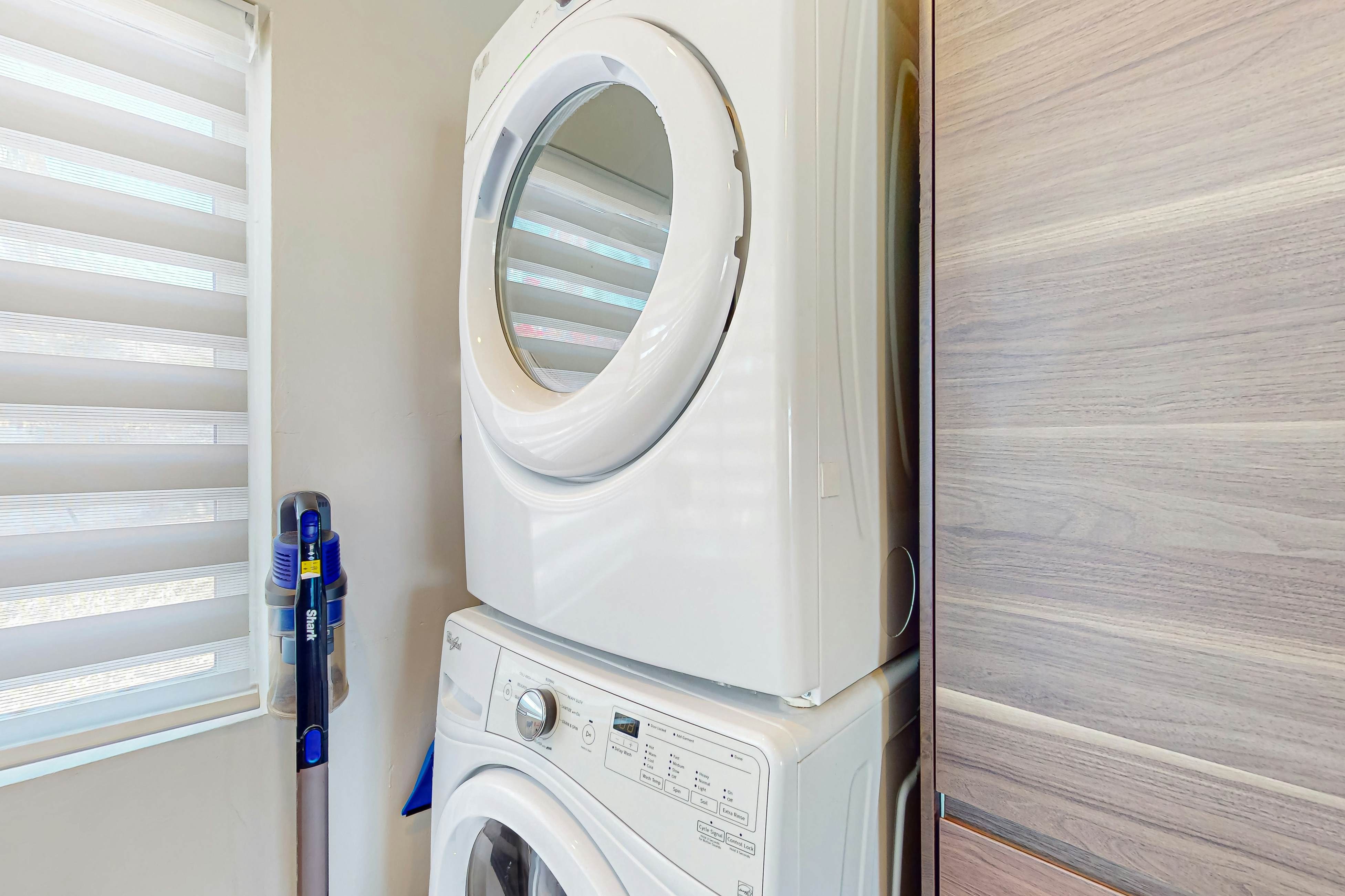 Palm Springs Oasis - 68660