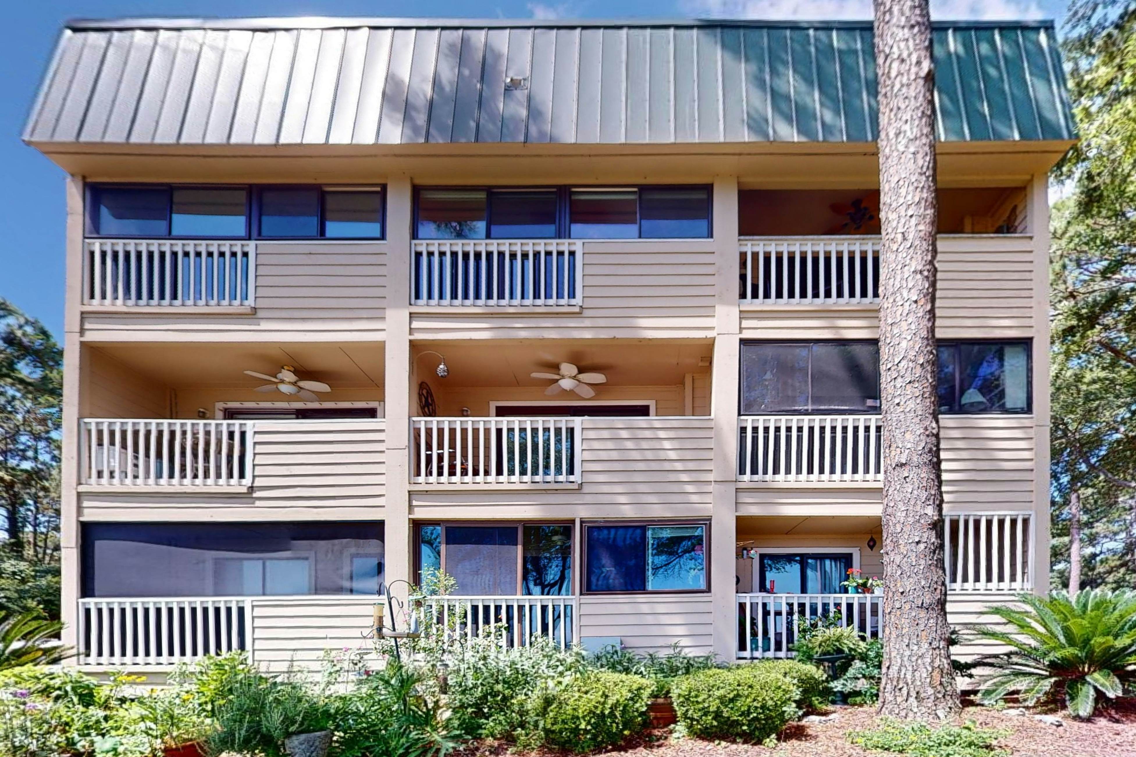 Spa On Port Royal Sound 1314