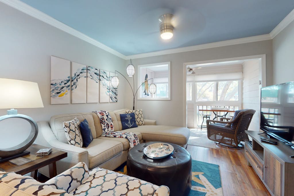 Coastal condo with indoor and outdoor pool, tennis and pickleball courts — Hilton Head, SC — vacation rental