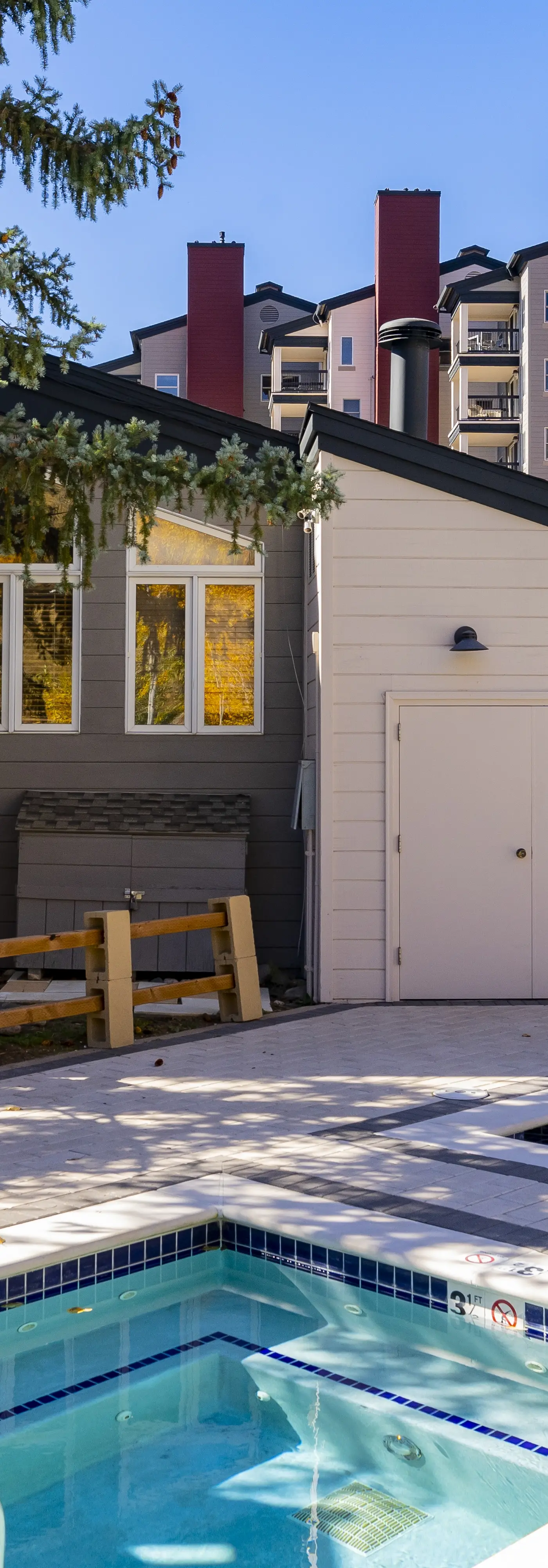 Torian Plum Plaza 403 