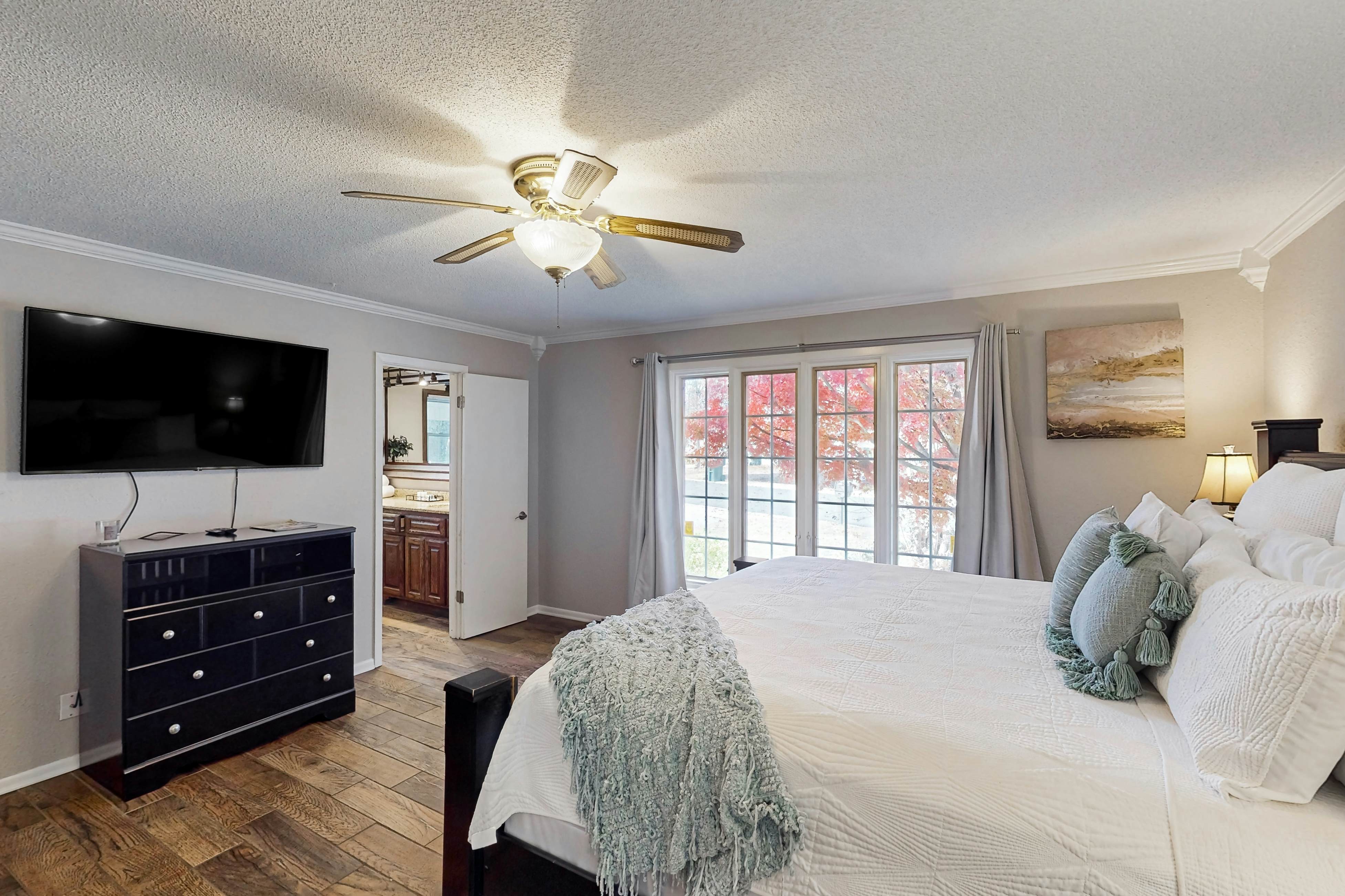 Waterside Retreat on Hamilton