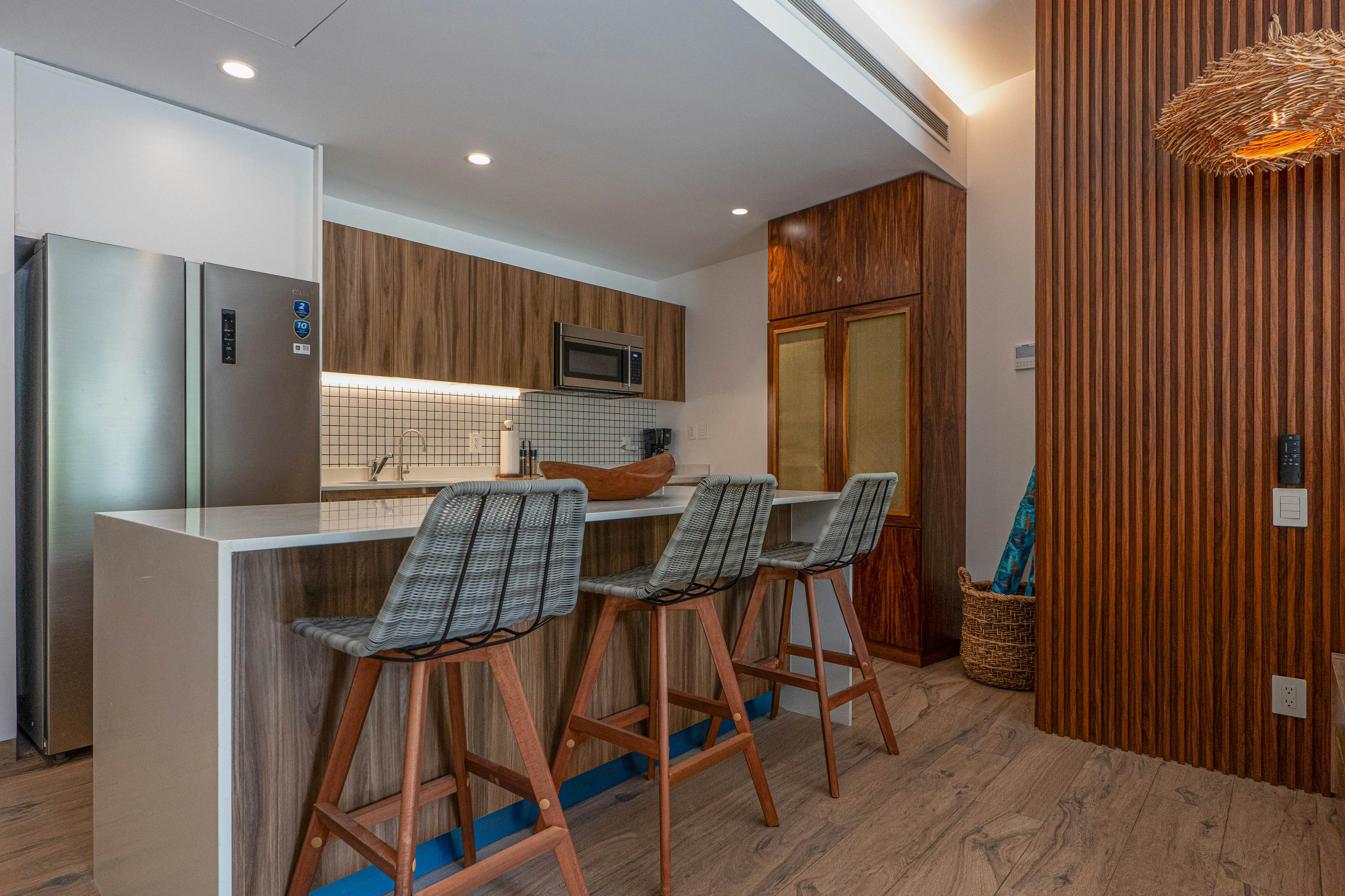 Wooden retreat TL B011