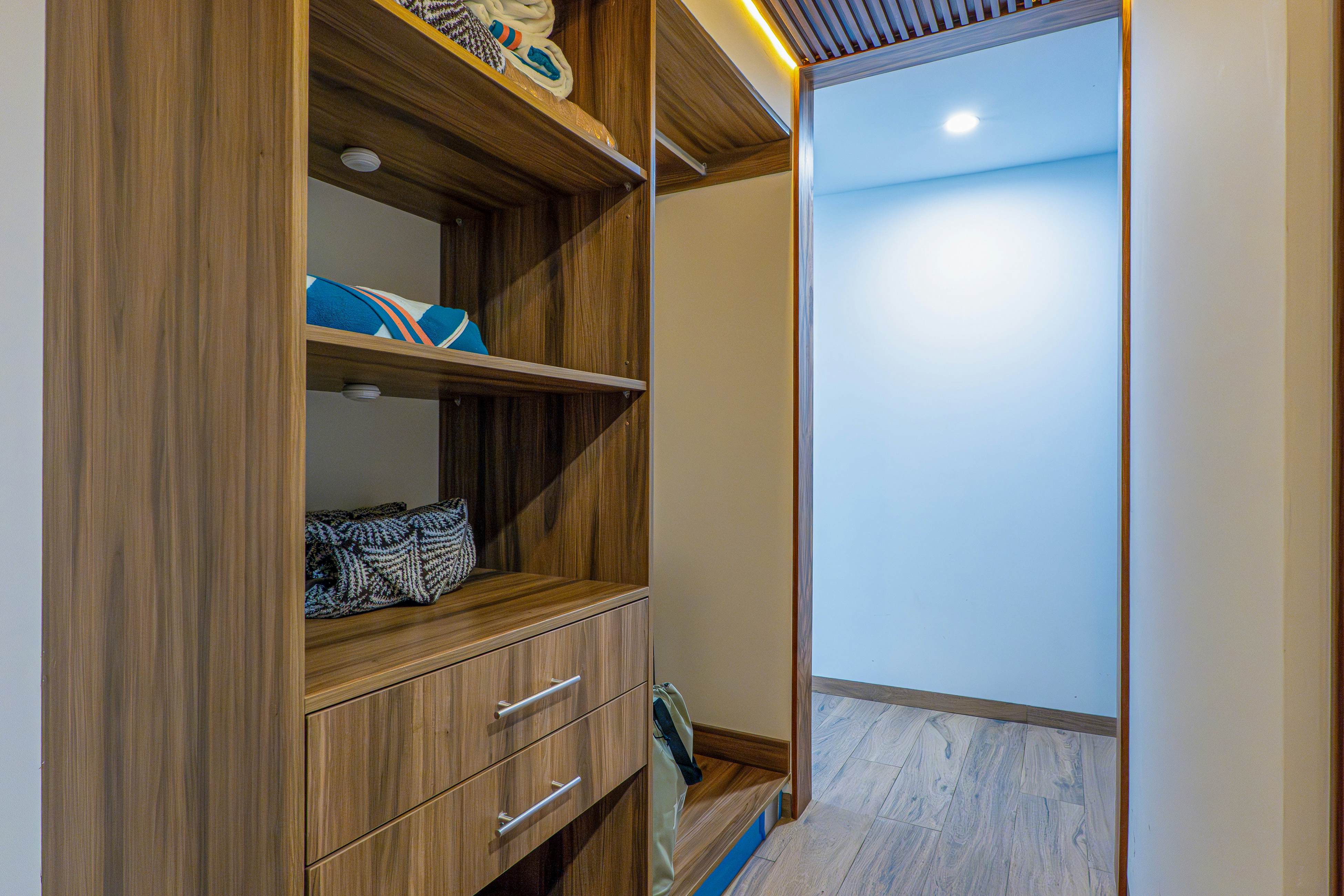 Wooden retreat TL B011