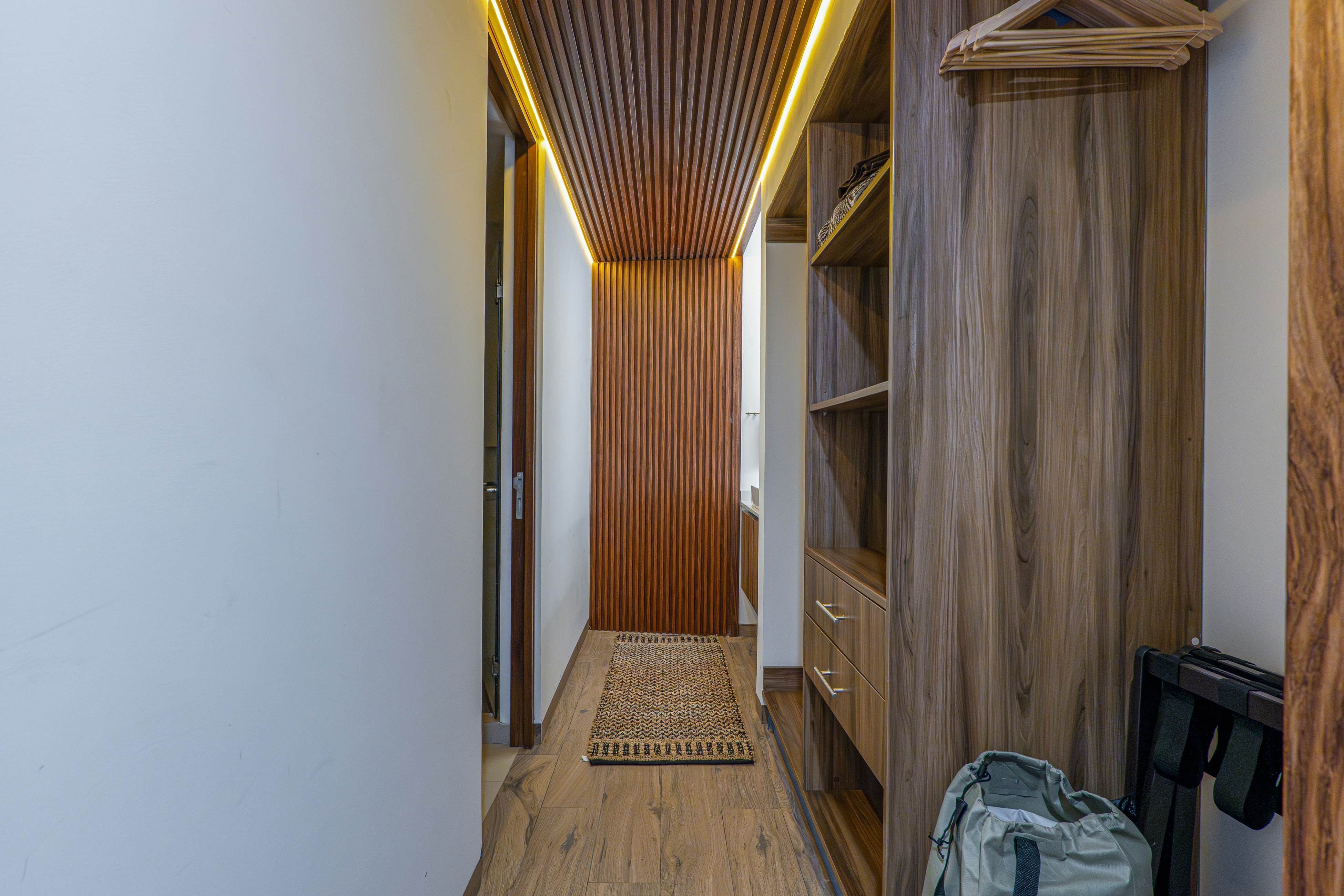 Wooden retreat TL B011