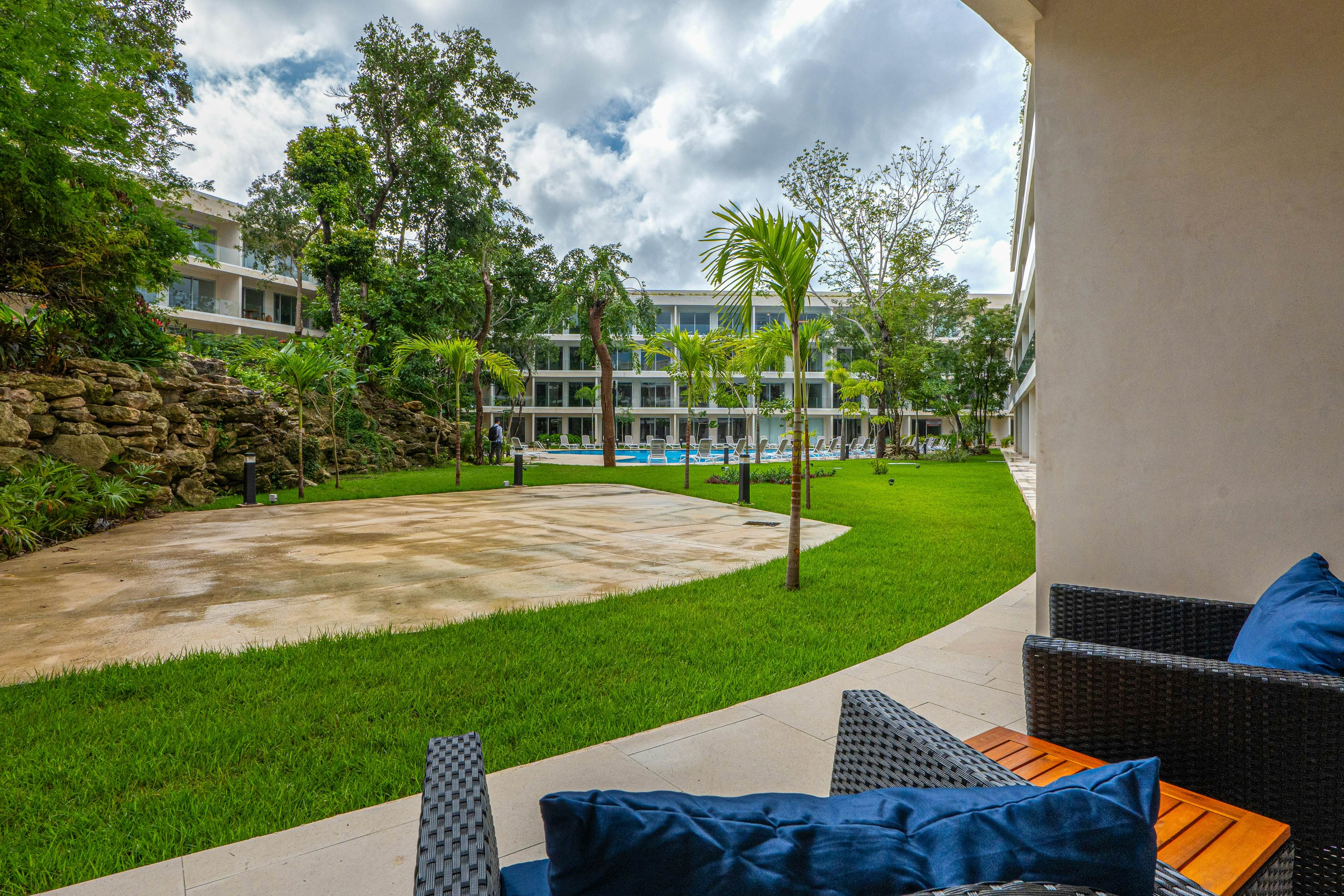 Wooden retreat TL B011