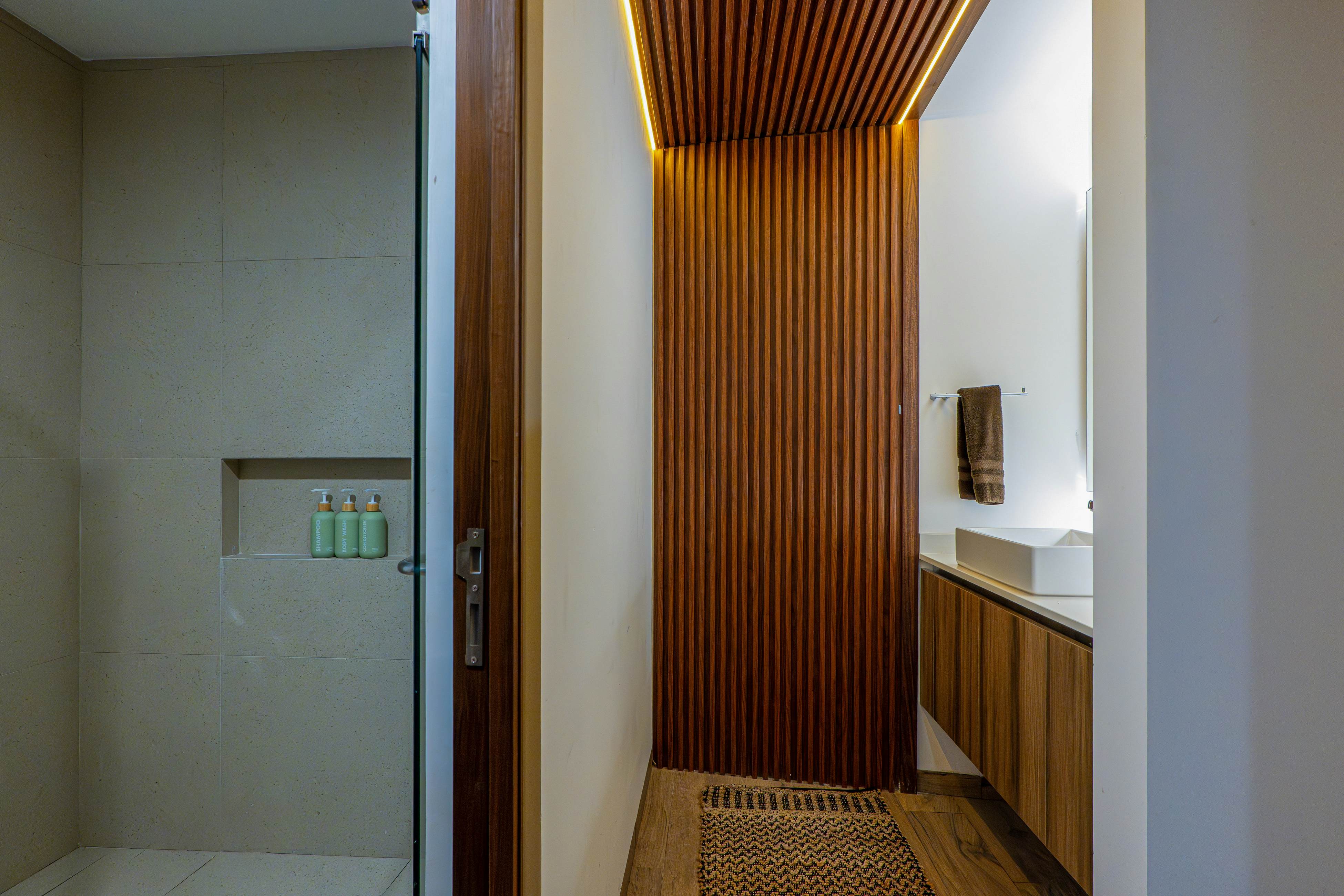 Wooden retreat TL B011