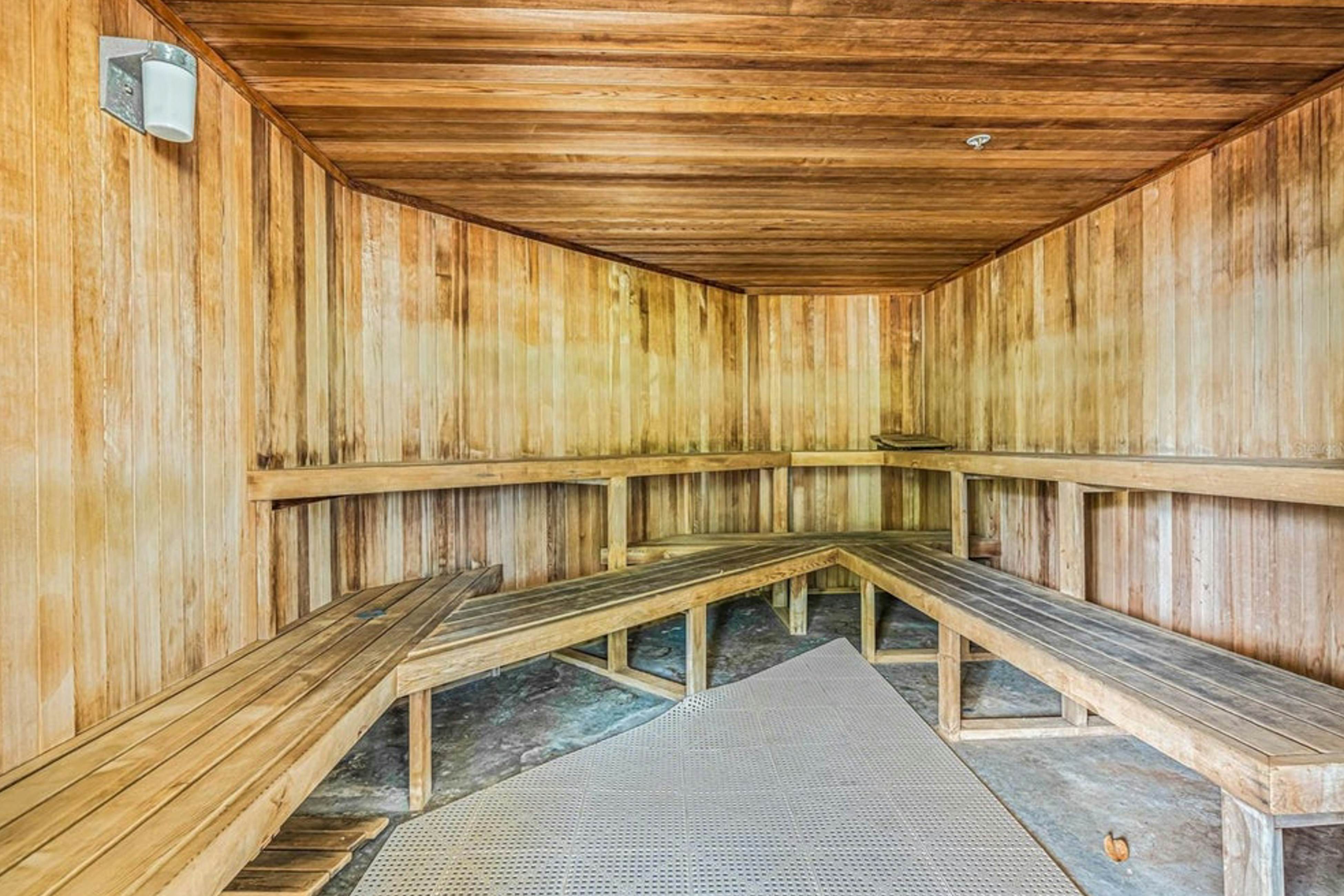 Caribe Cove Condominiums 30403