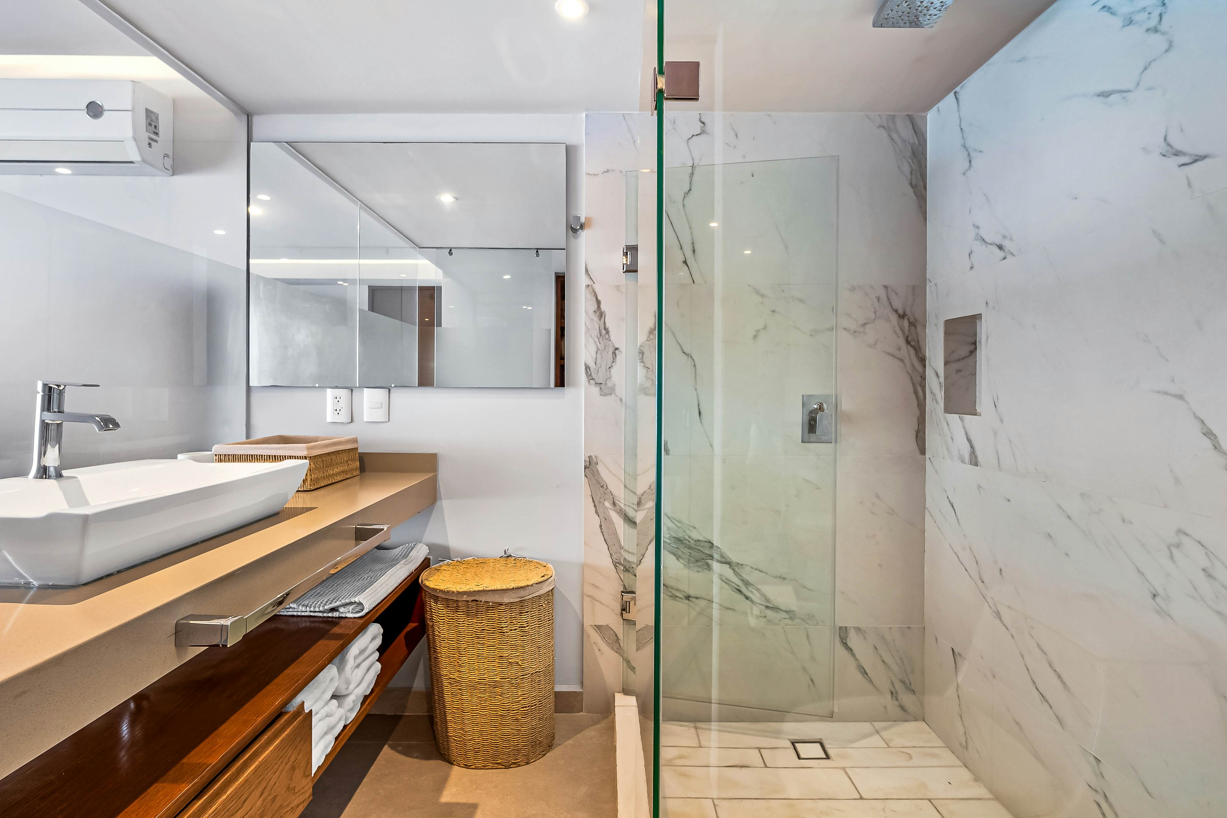 Vista del Mar at Harbor 171 Torre Sur 