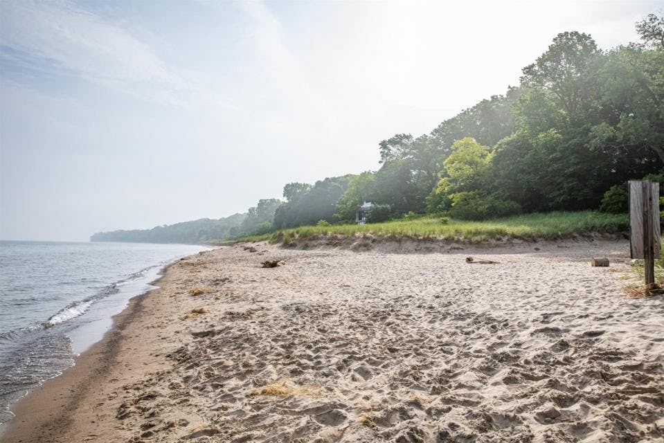 The Lighthouse in Lakeshore Cottages