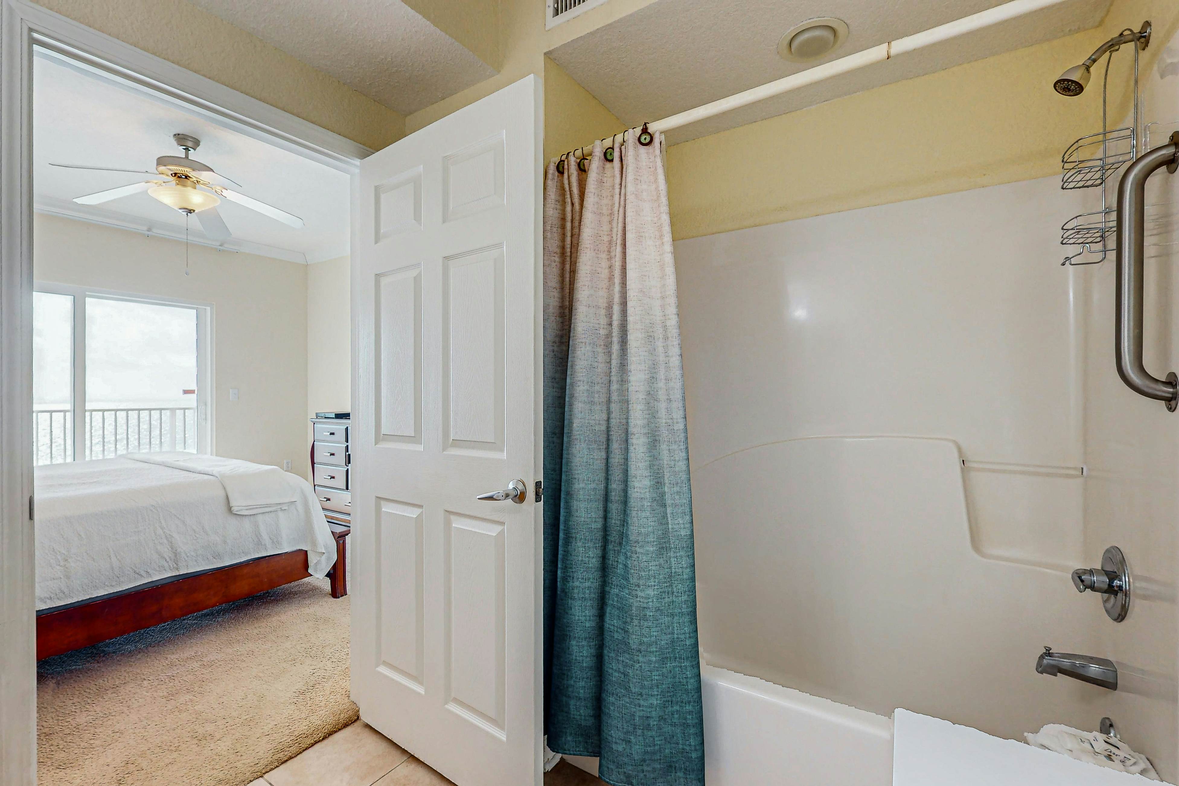 Crystal Shores West 607