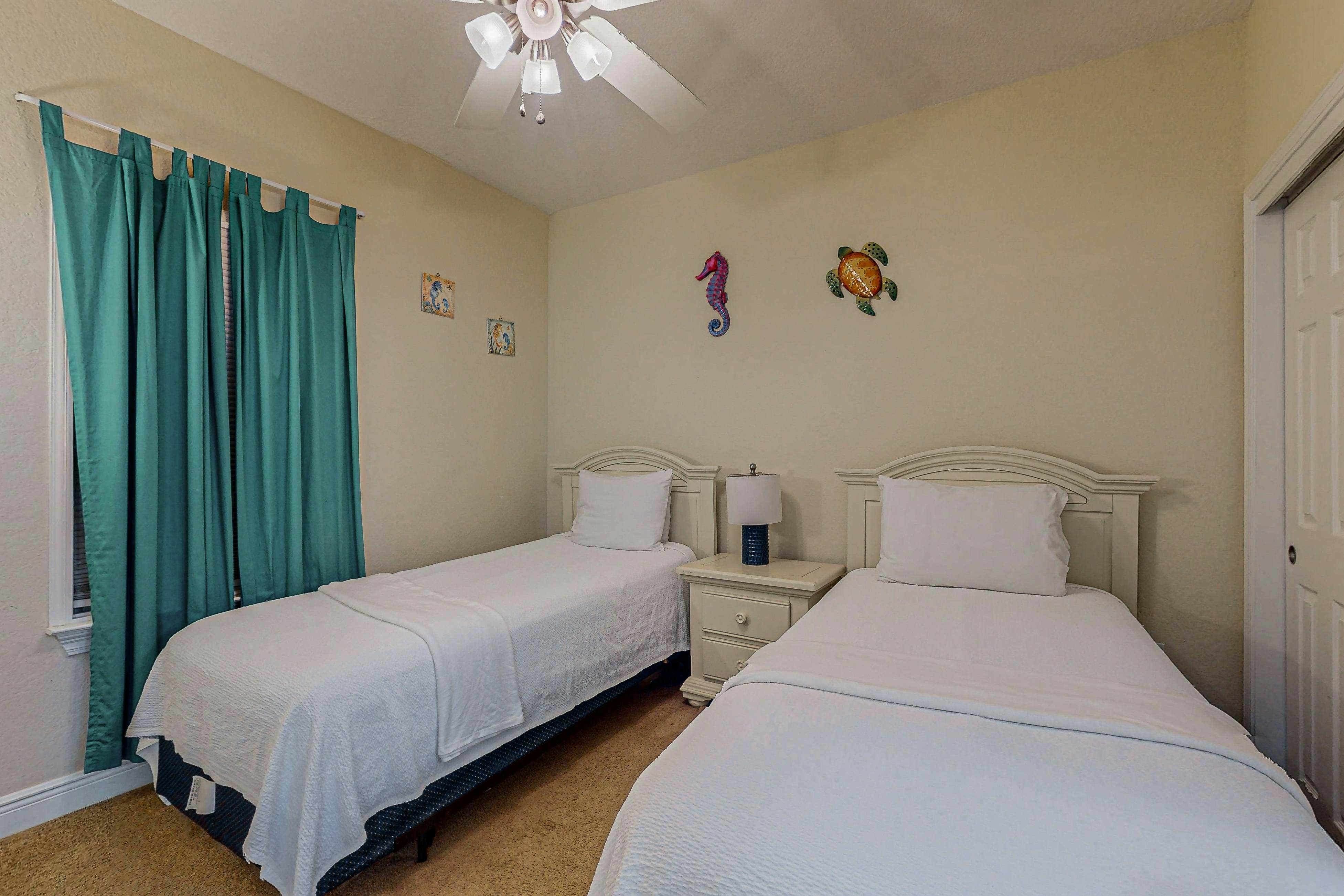 Crystal Shores West 607